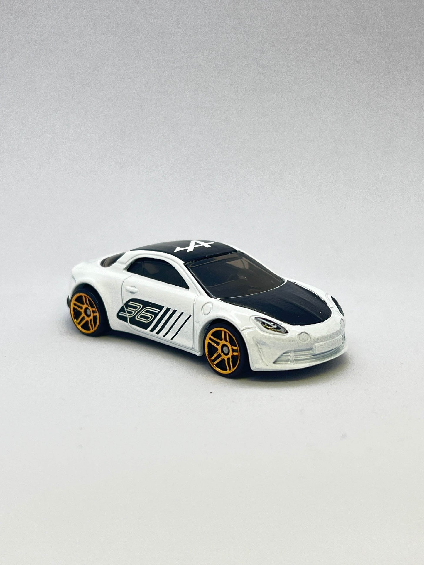 UNCARDED - HOT WHEELS - ALPINE A110 - Its Fun