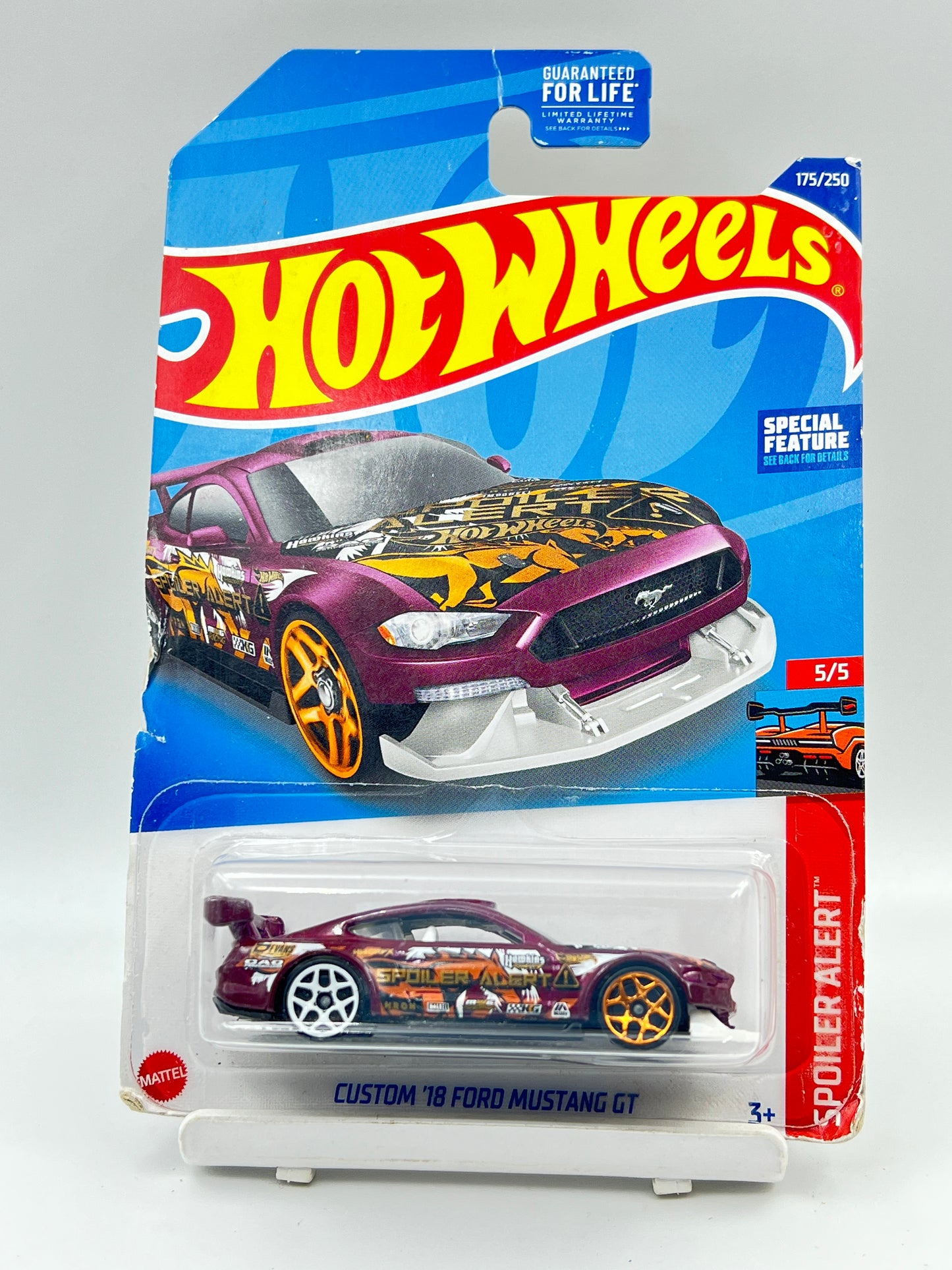 MILD CARD DAMAGE - HOT WHEELS - CUSTOM 18 FORD MUSTANG GT - 4F