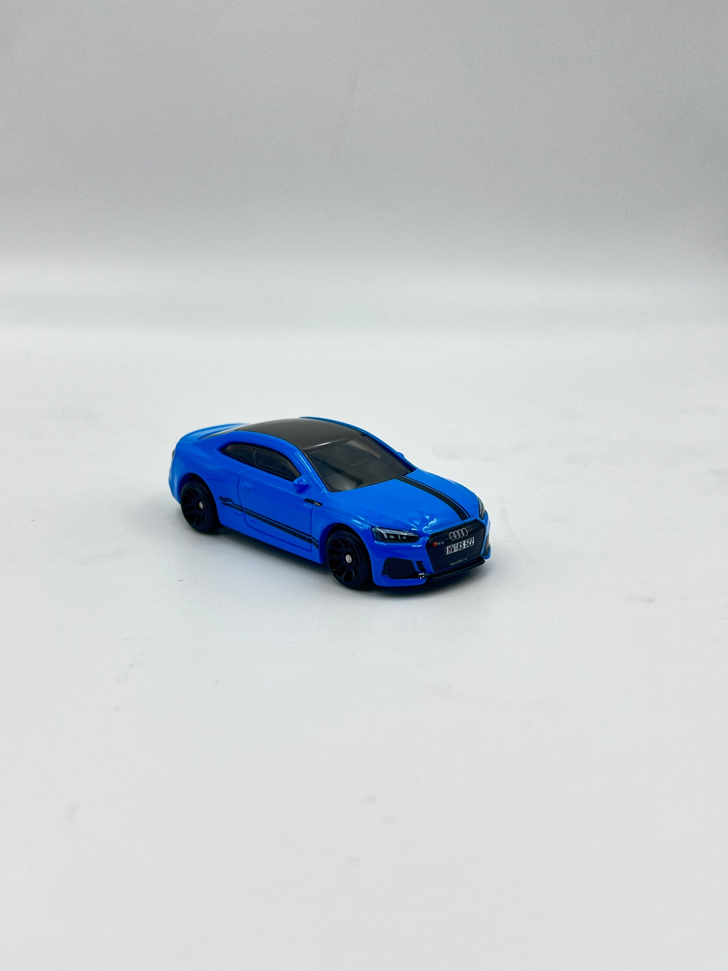 UNCARDED - AUDI RS5 COUPE