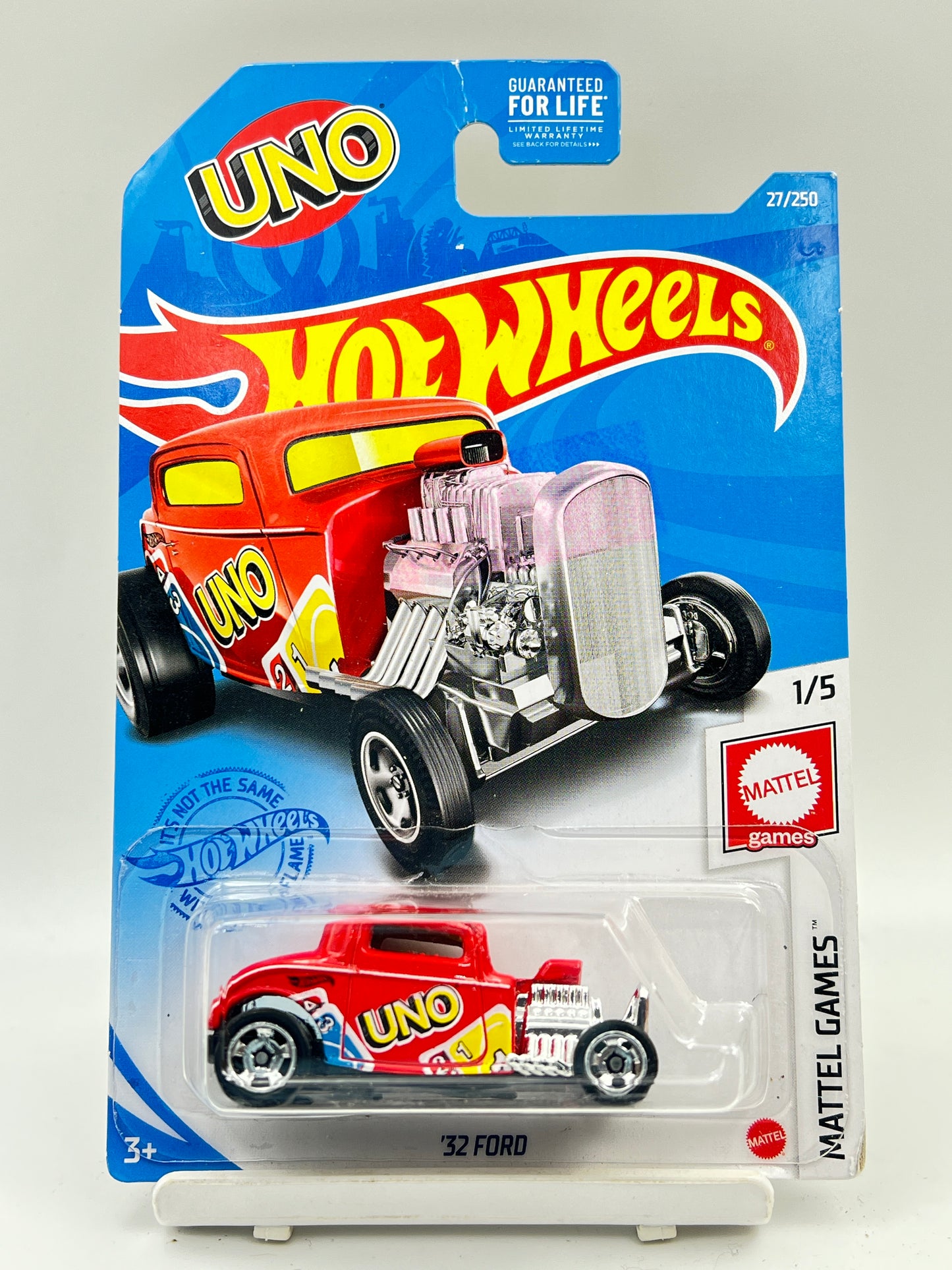 RED STAIN ON CARD - ( CARD AS IN PIC ) - HOT WHEELS - 32 FORD - C2