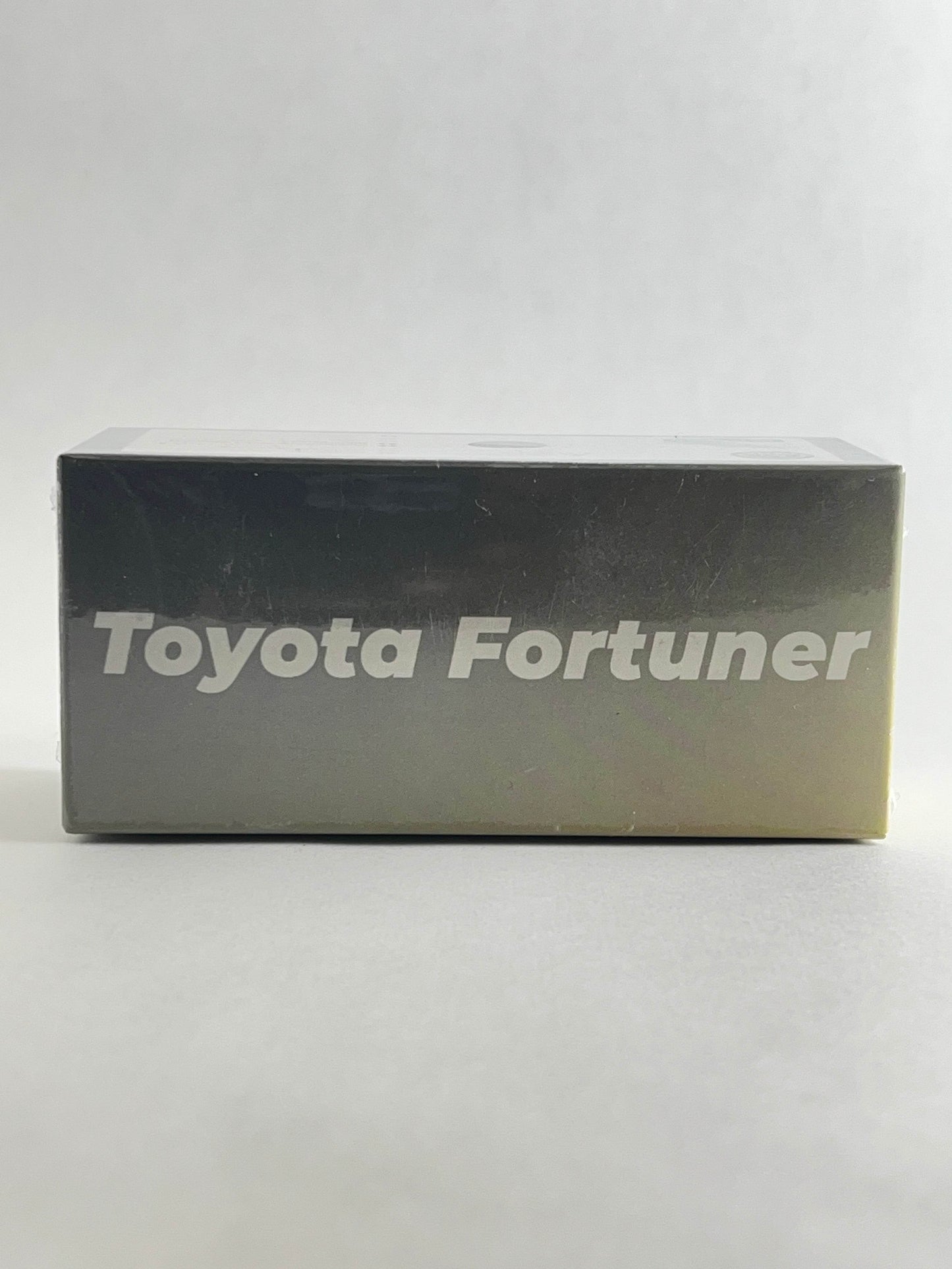 PARA64 - TOYOTA FORTUNER - WHITE - Its Fun