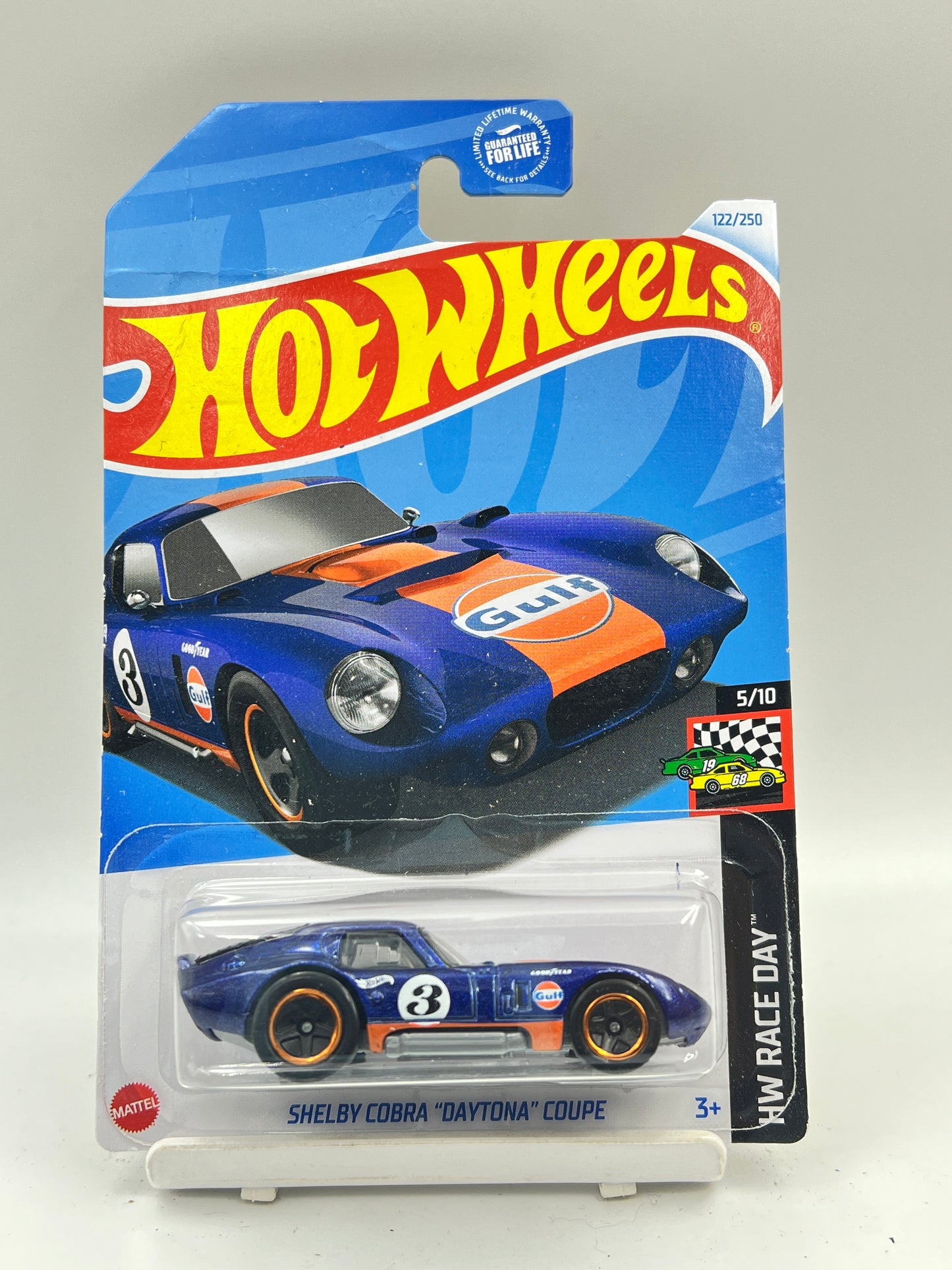 MILD CREASE - HOT WHEELS - SHELBY COBRA DAYTONA COUPE - GULF - 3C