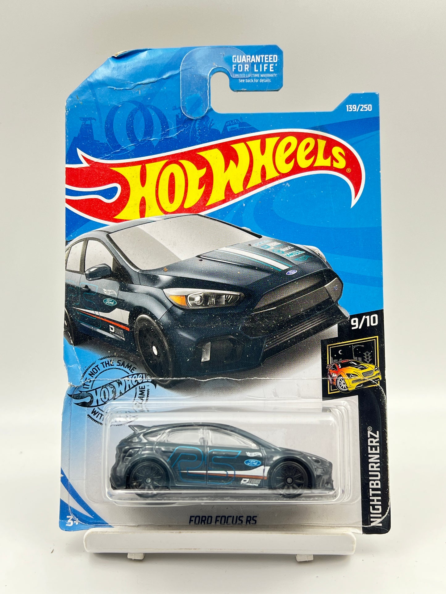 DAMAGED CARD - IMPORTED - HOT WHEELS - FORD FOCUS - 4F