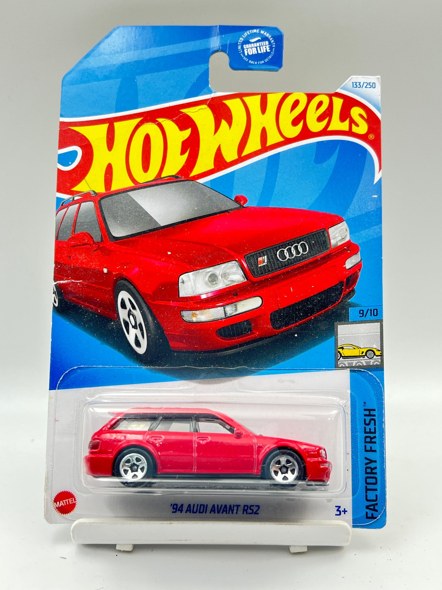 SOFT CORNERS / HOOK CREASE - IMPORTED - HOT WHEELS - 94 AUDI AVANT RS2 - RED - 2C