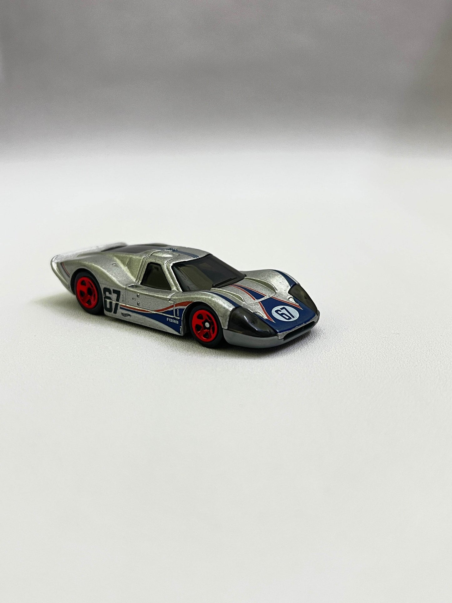 UNCARDED - 1967 FORD GT40 MKIV - Its Fun