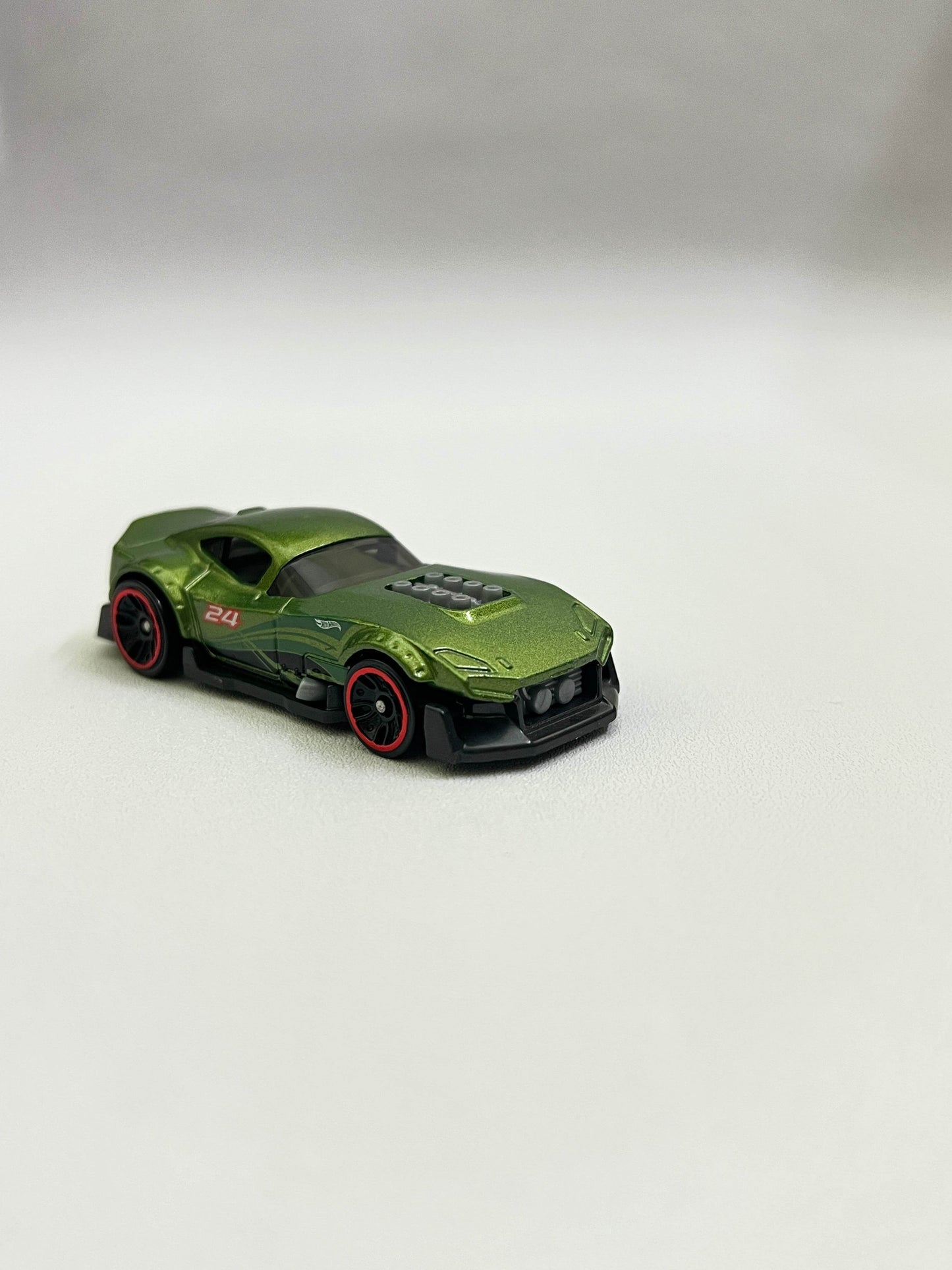 UNCARDED - MUSCLE AND BLOWN - Its Fun