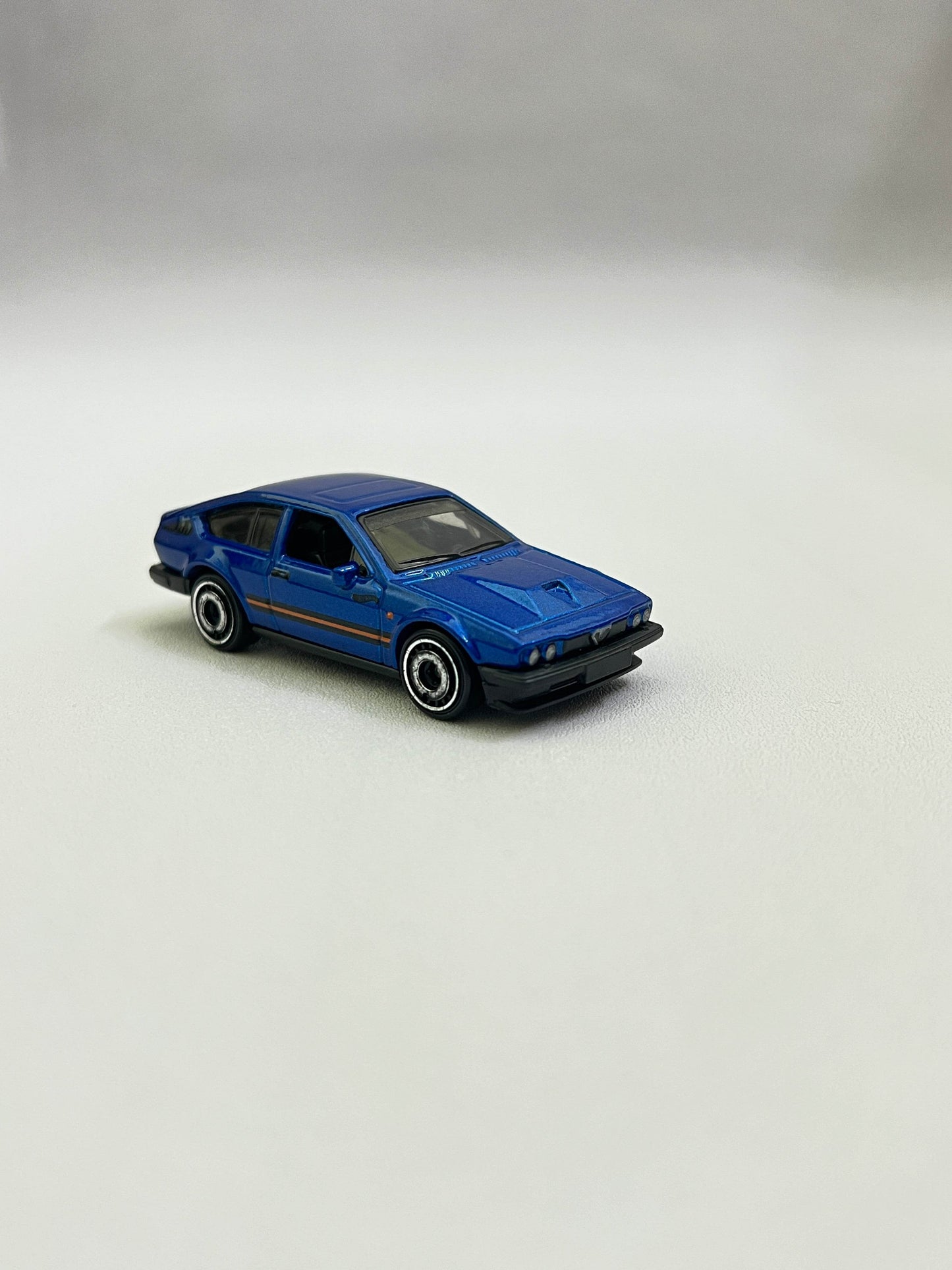 UNCARDED - ALFA ROMEO GTV6 - Its Fun