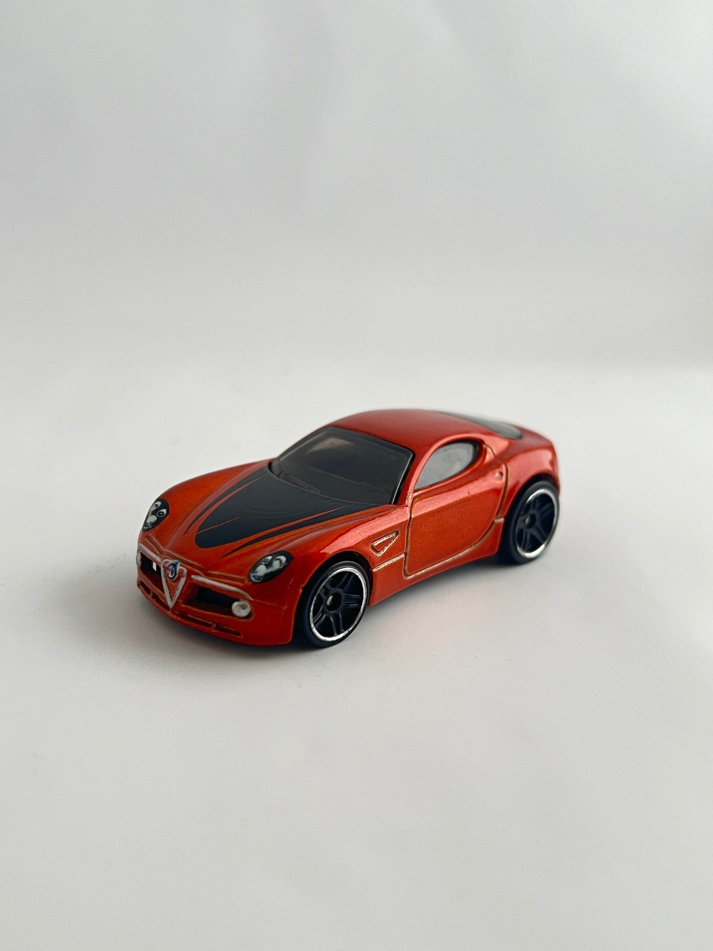 ALFA ROMEO 8C COMPETIZONE- UNCARDED - MINT CONDITION - Its Fun