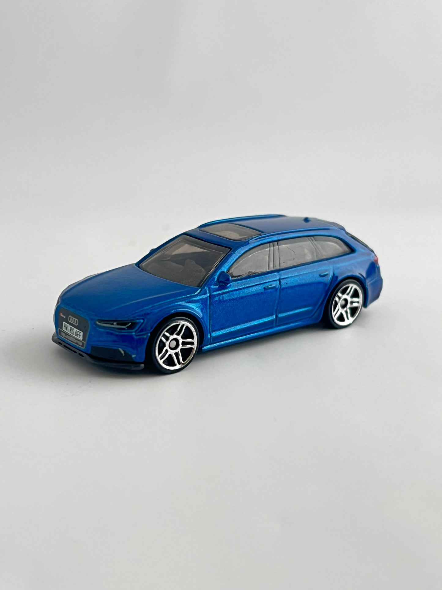 17 AUDI RS 6 AVANT - UNCARDED - MINT CONDITION - Its Fun- Hot wheels - matchbox - diecast