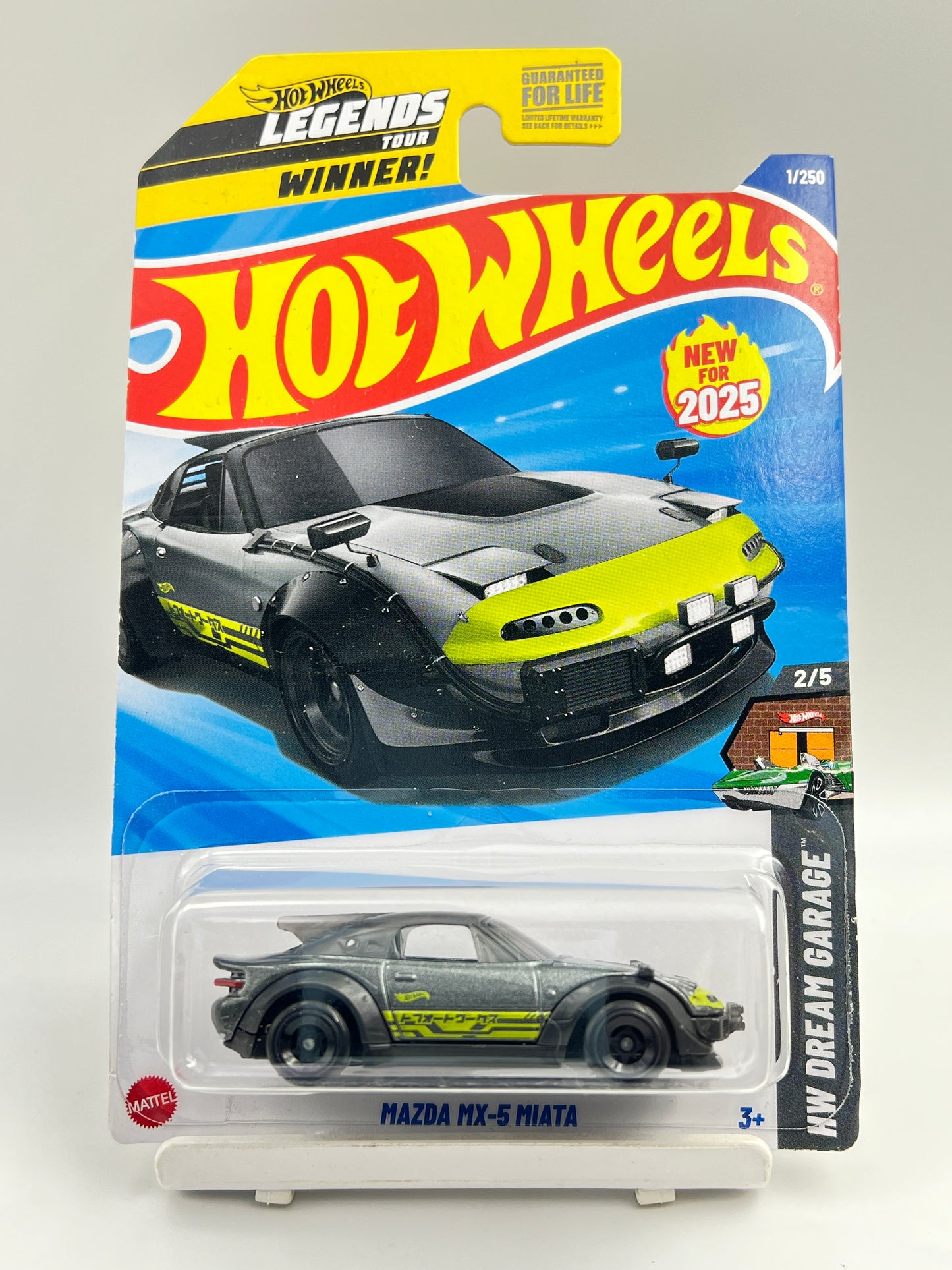 MILD CARD DAMAGE - IMPORTED - HOT WHEELS - MAZDA MX-5 MIATA - 2B