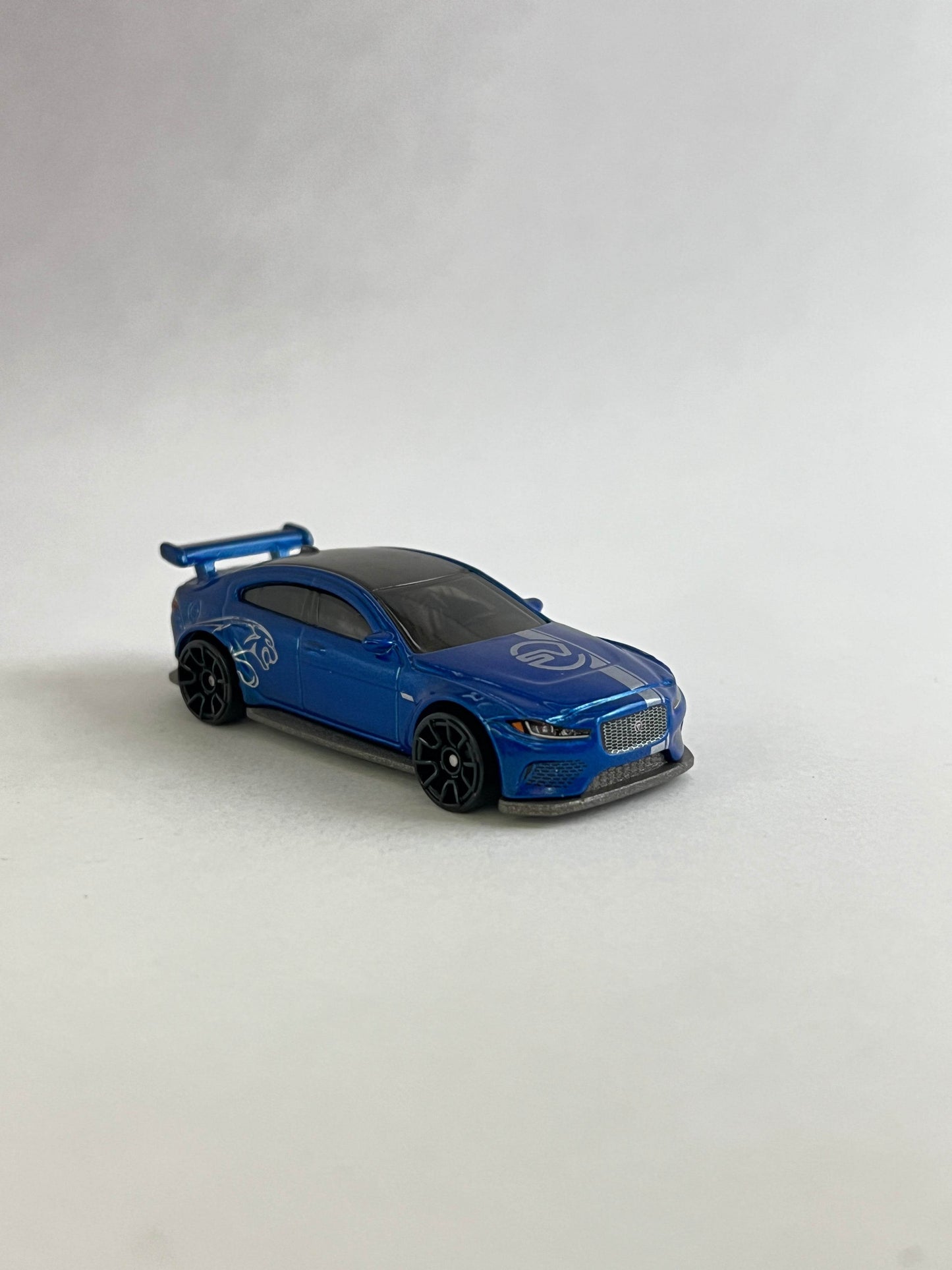 UNCARDED - FAST AND FURIOUS - JAGUAR XE SV PROJECT 8 - Its Fun
