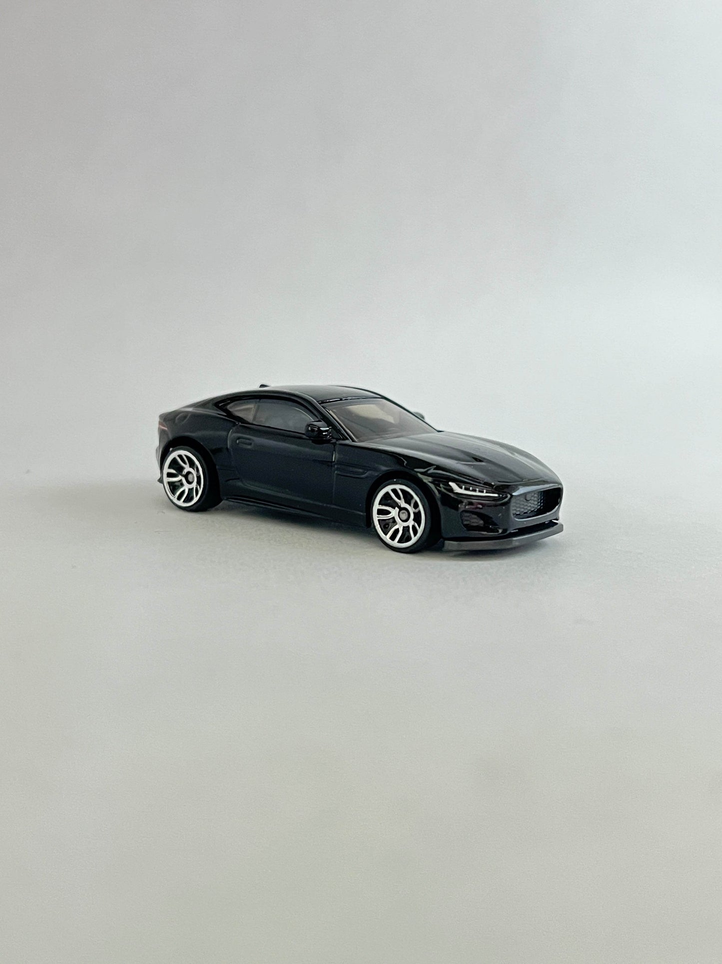 UNCARDED - 2020 JAGUAR F-TYPE - Its Fun