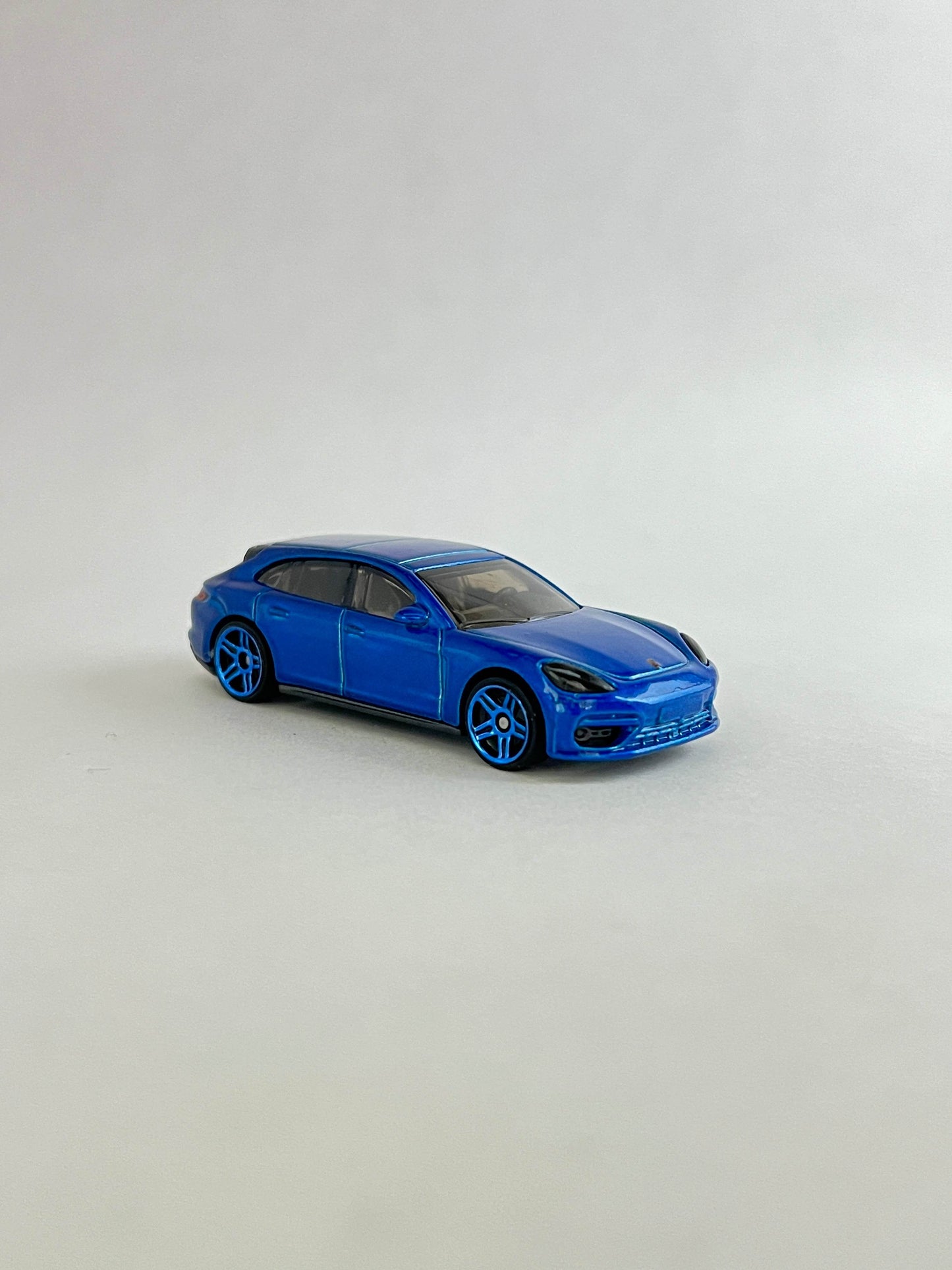 UNCARDED - PORSCHE PANAMERA TURBO S - Its Fun