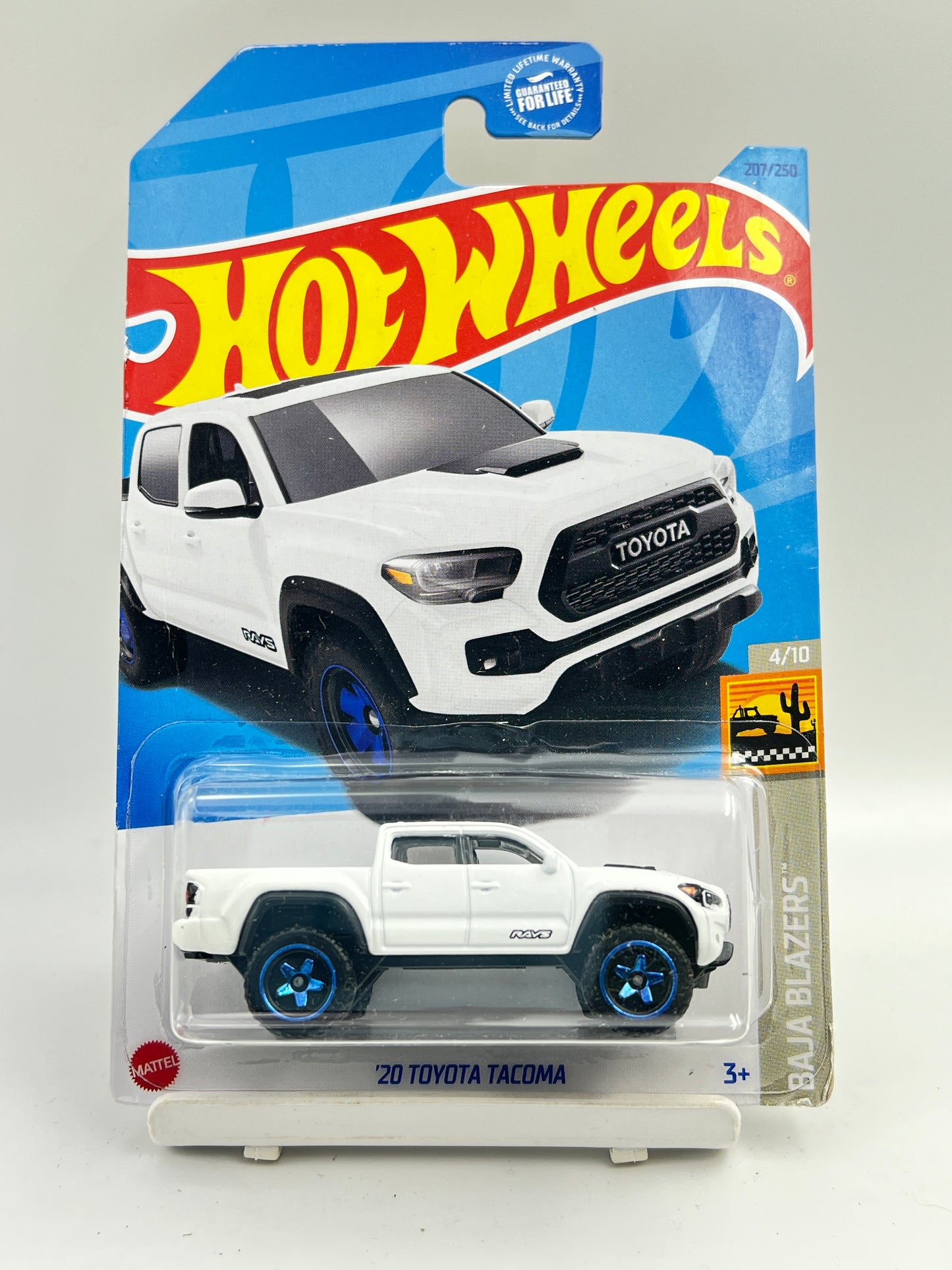 IMPORTED - HOT WHEELS - 20 TOYOTA TACOMA - 6E