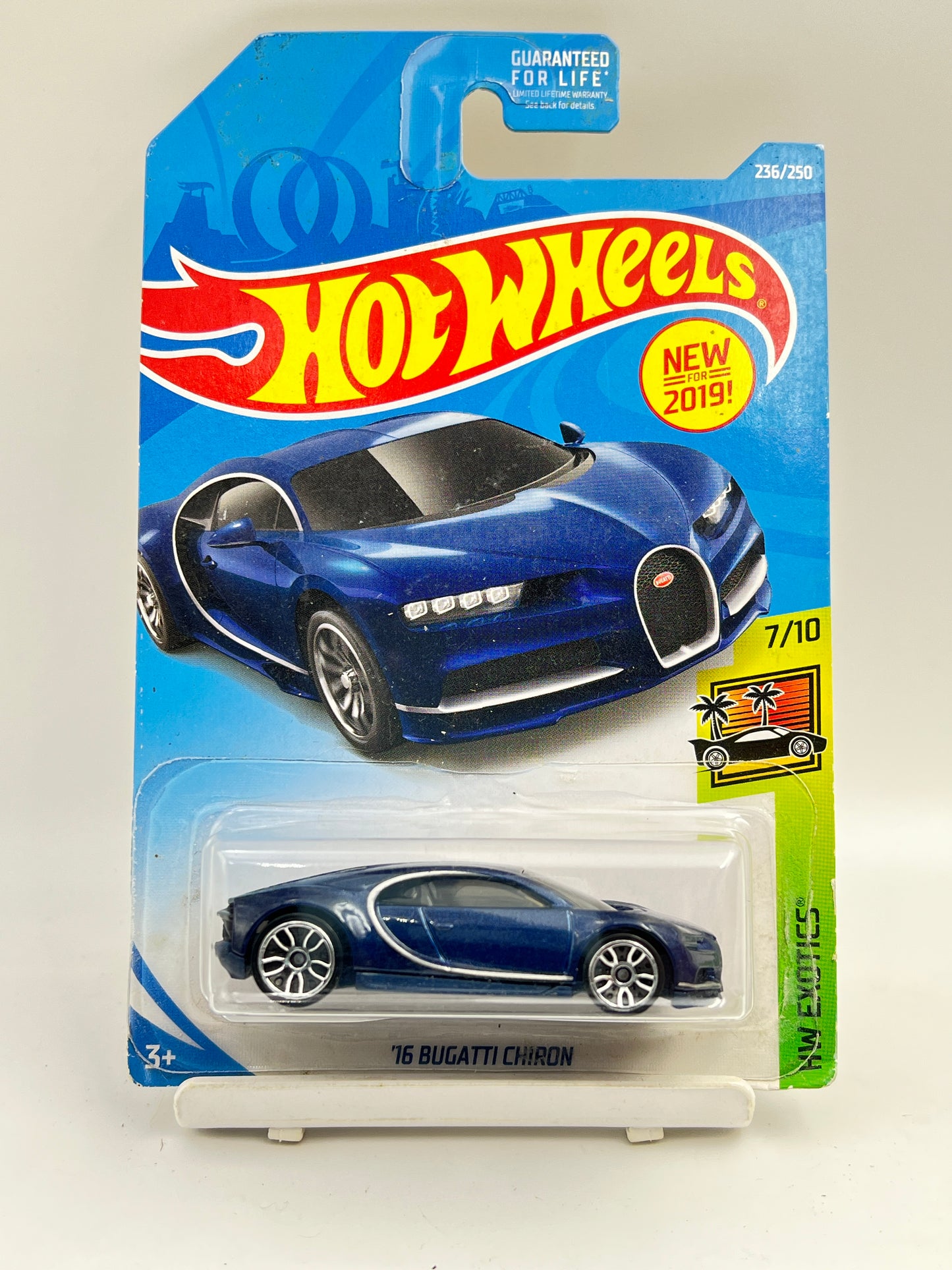 IMPORTED - HOT WHEELS - 16 BUGATTI CHIRON - BLUE - 6C
