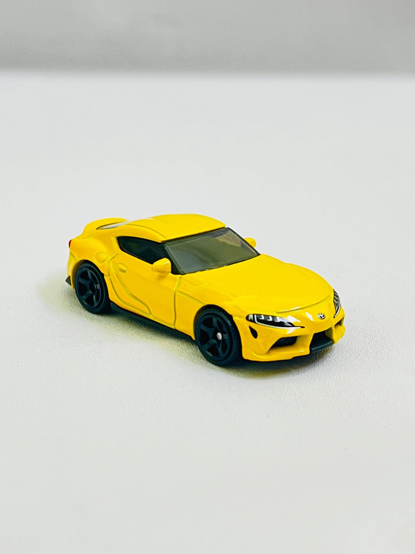 UNCARDED - MATCHBOX - 2023 TOYOTA GR SUPRA - YELLOW - Its Fun