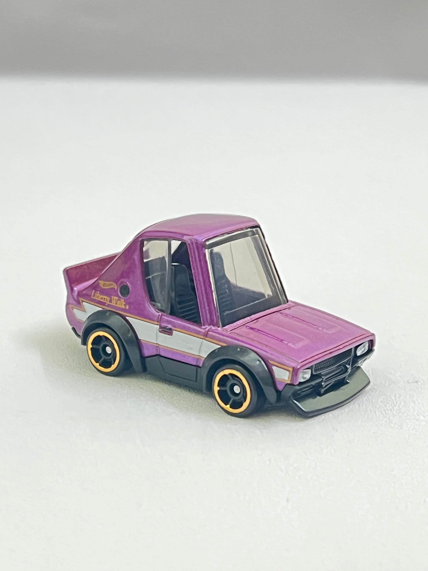 UNCARDED - HOTWHEELS - TOONED SKYLINE LBWK - Its Fun