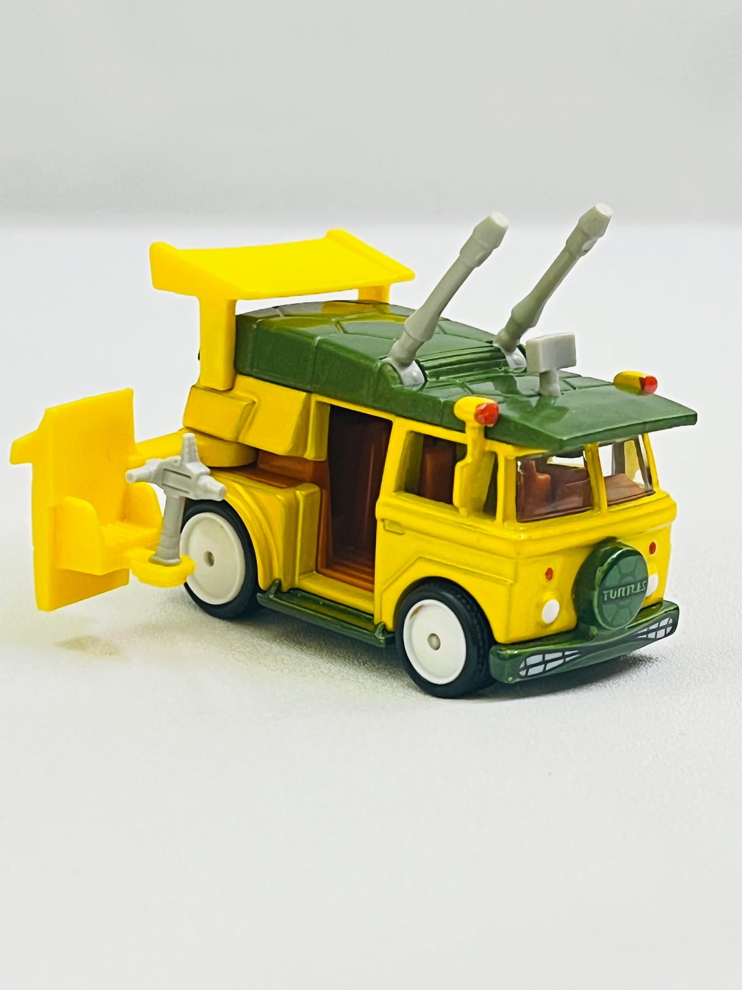 UNCARDED - HOTWHEELS PREMIUM - PARTY WAGON