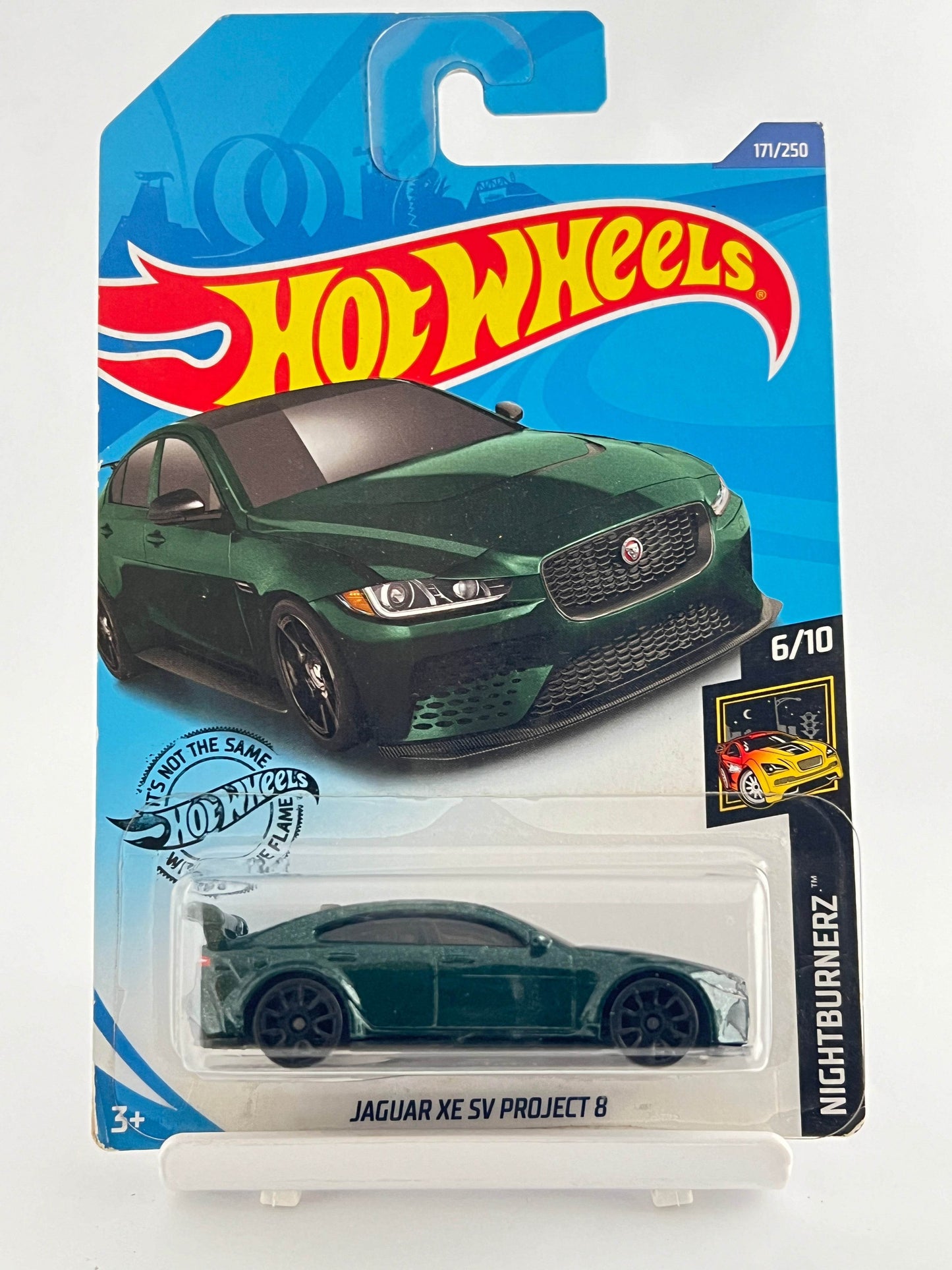 JAGUAR XE SV PROJECT 8 -4B - Its Fun