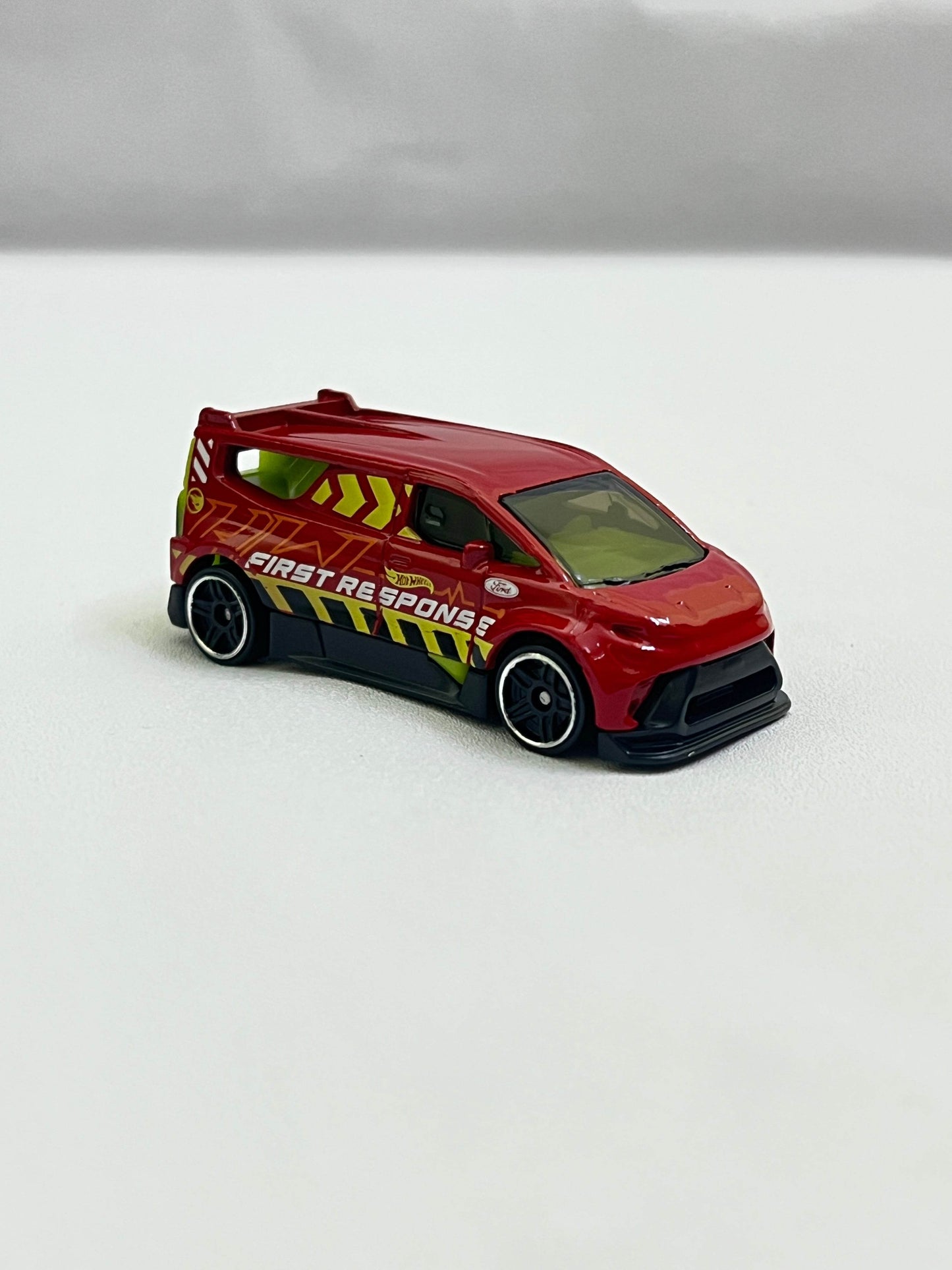 UNCARDED - TREASURE HUNT - FORD SUPERVAN4 - Its Fun