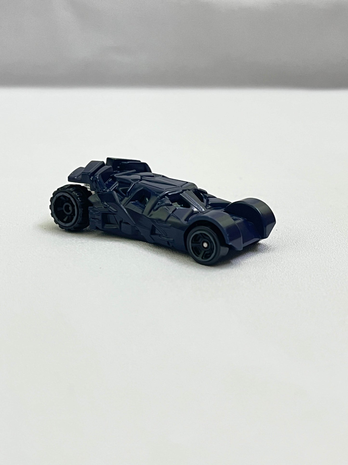 UNCARDED - THE DARK KNIGHT BATMOBILE - Its Fun