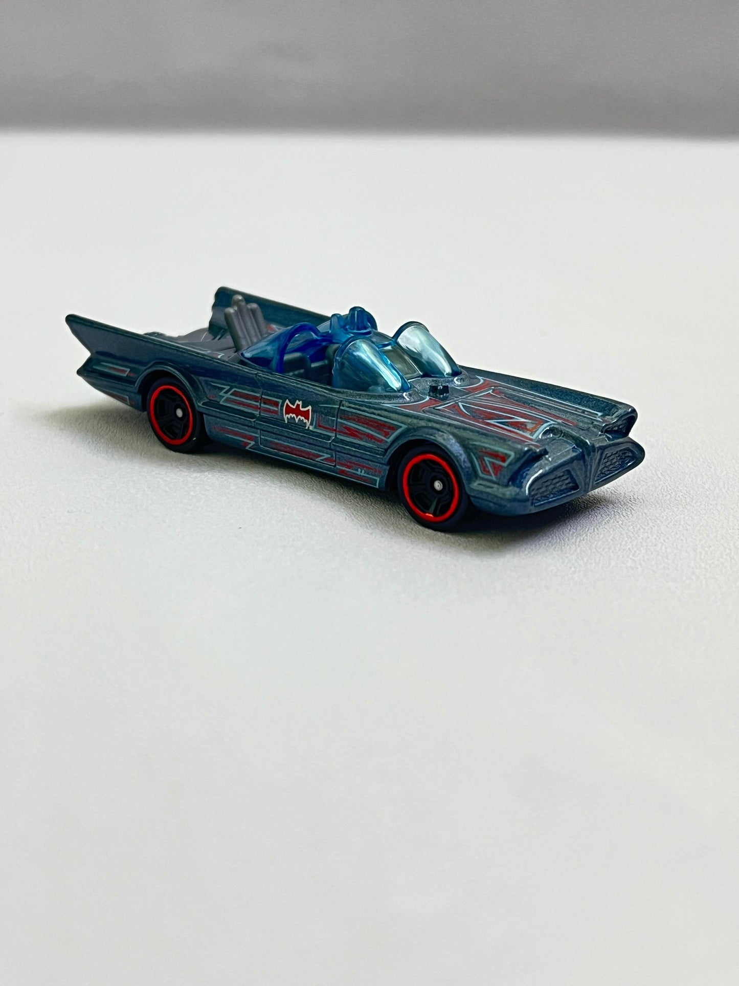 UNCARDED - BATMOBILE - Its Fun