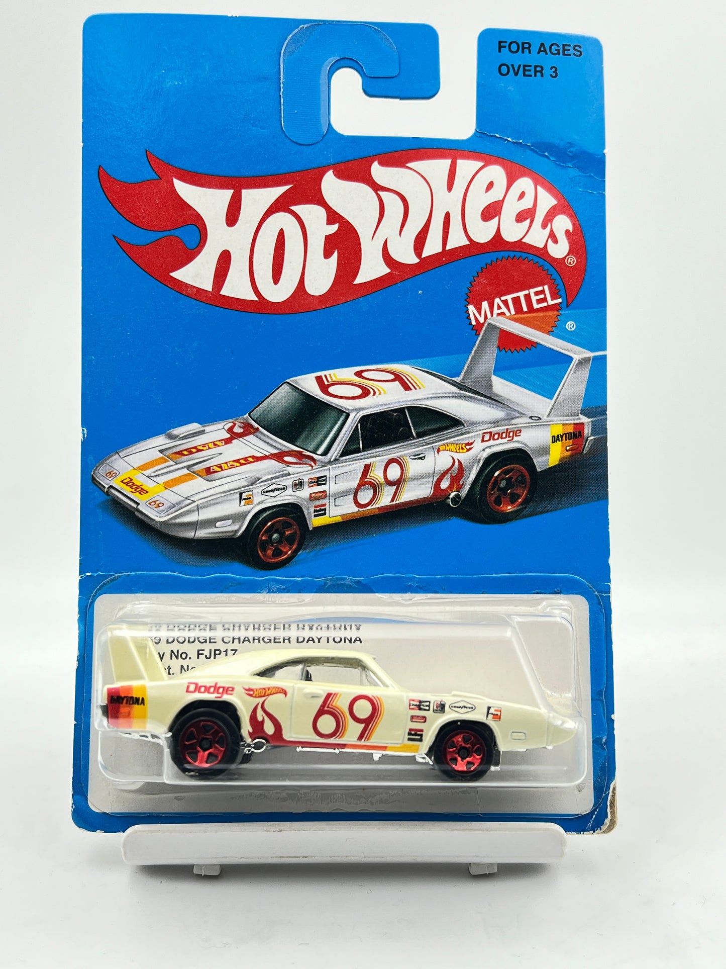 HOT WHEELS - 69 DODGE CHARGER DAYTONA - CREASED CARD - 6B