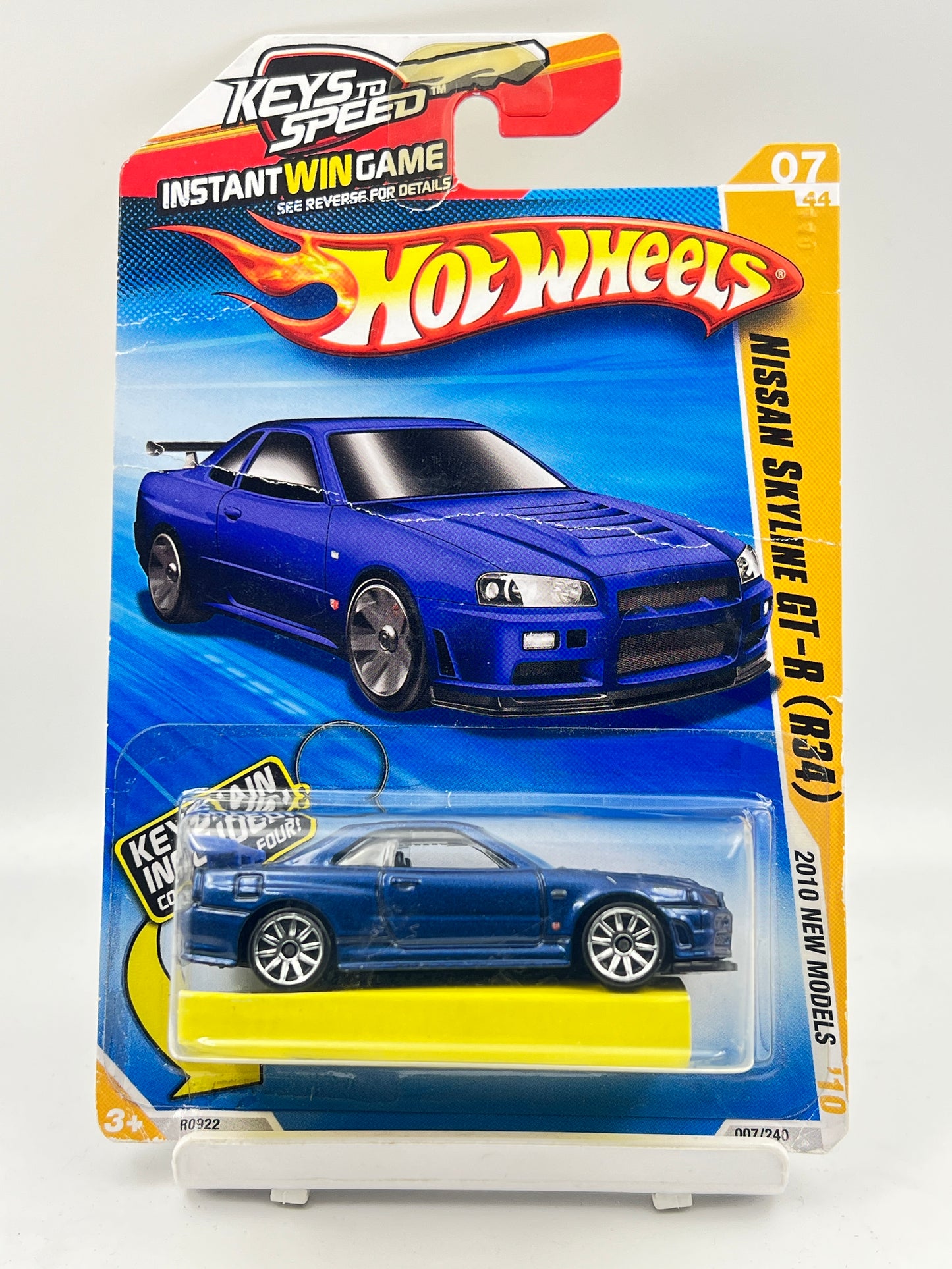 SOFT CORNERS & CREASED CARD - VERY RARE - NISSAN SKYLINE GT-R (R34) WITH KEYCHAIN INSIDE - 4E