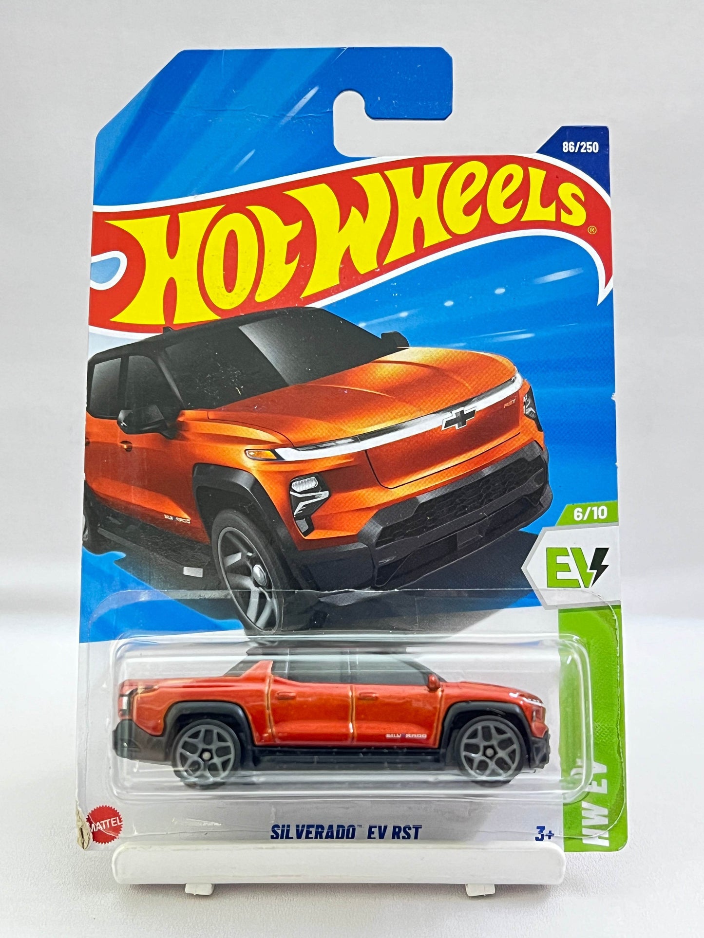 CREASED CARD - HOT WHEELS - SILVERADO EV RST - 1D - Its Fun