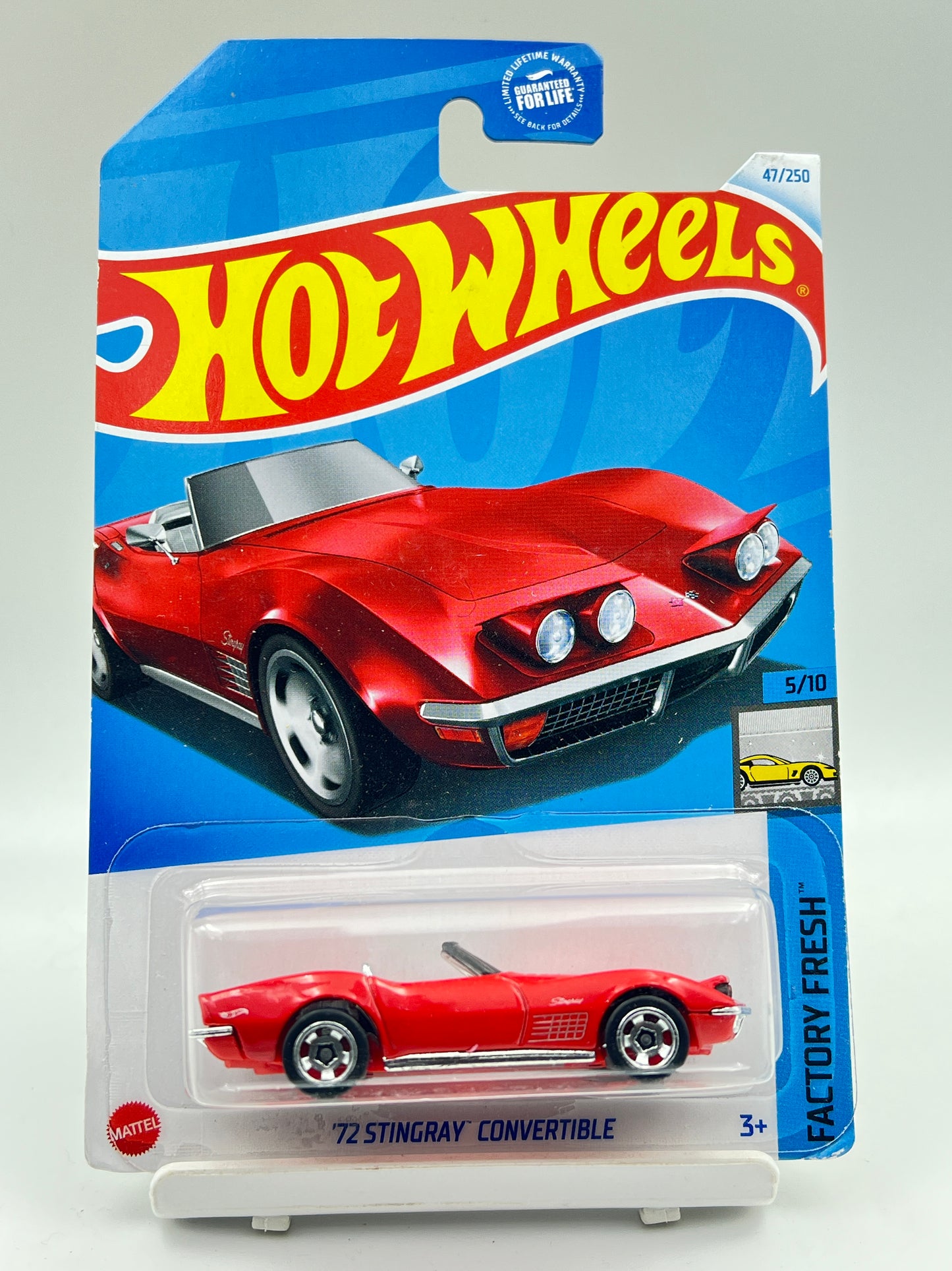 IMPORTED - HOT WHEELS - 72 STINGRAY CONVERTIBLE - RED - 9B