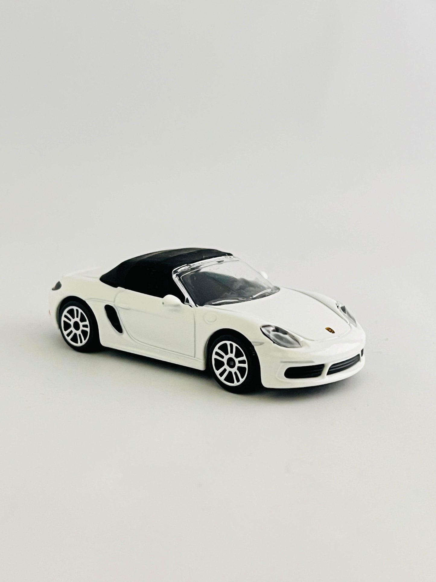 UNCARDED - MAJORETTE - PORSCHE 718 BOXTER - WHITE WITH SUSPENSION - Its Fun