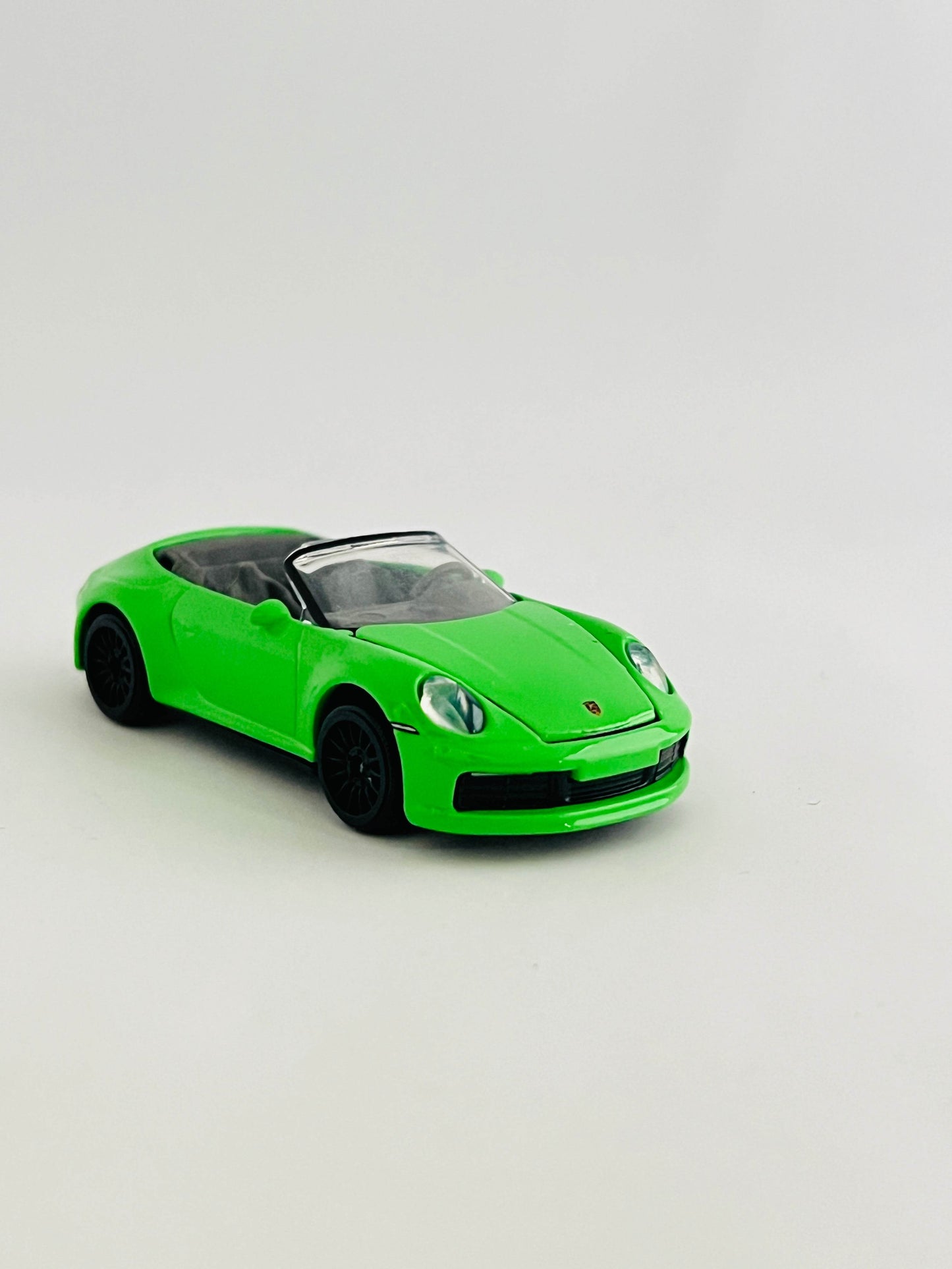 UNCARDED - MAJORETTE PORSCHE 911 CARRERA S - GREEN - Its Fun