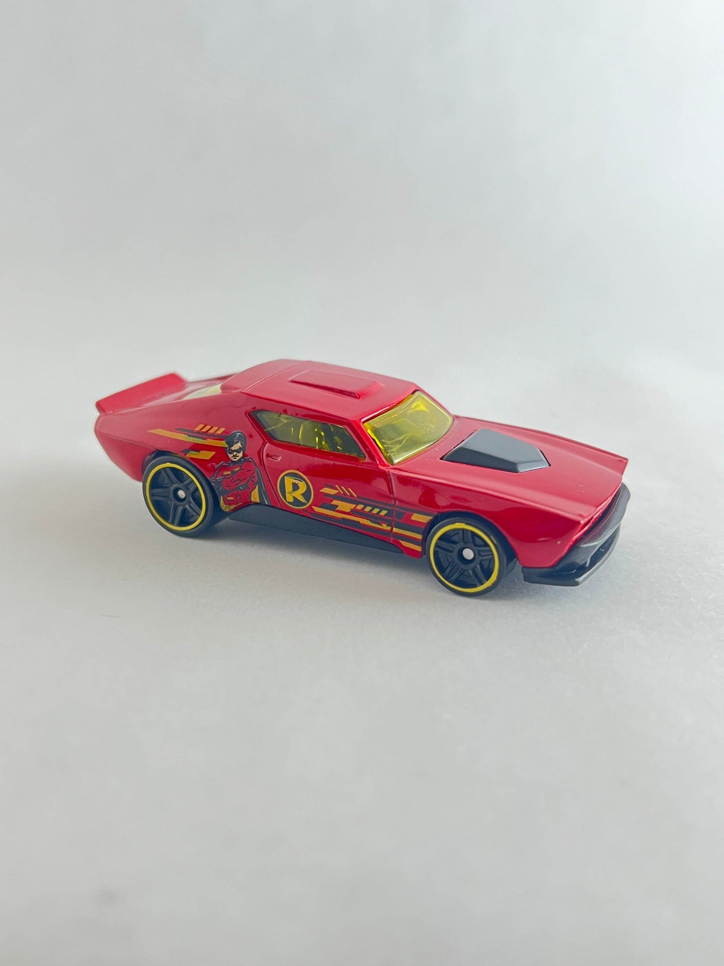 UNCARDED - MUSCLE BOUND - ROBIN - Its Fun