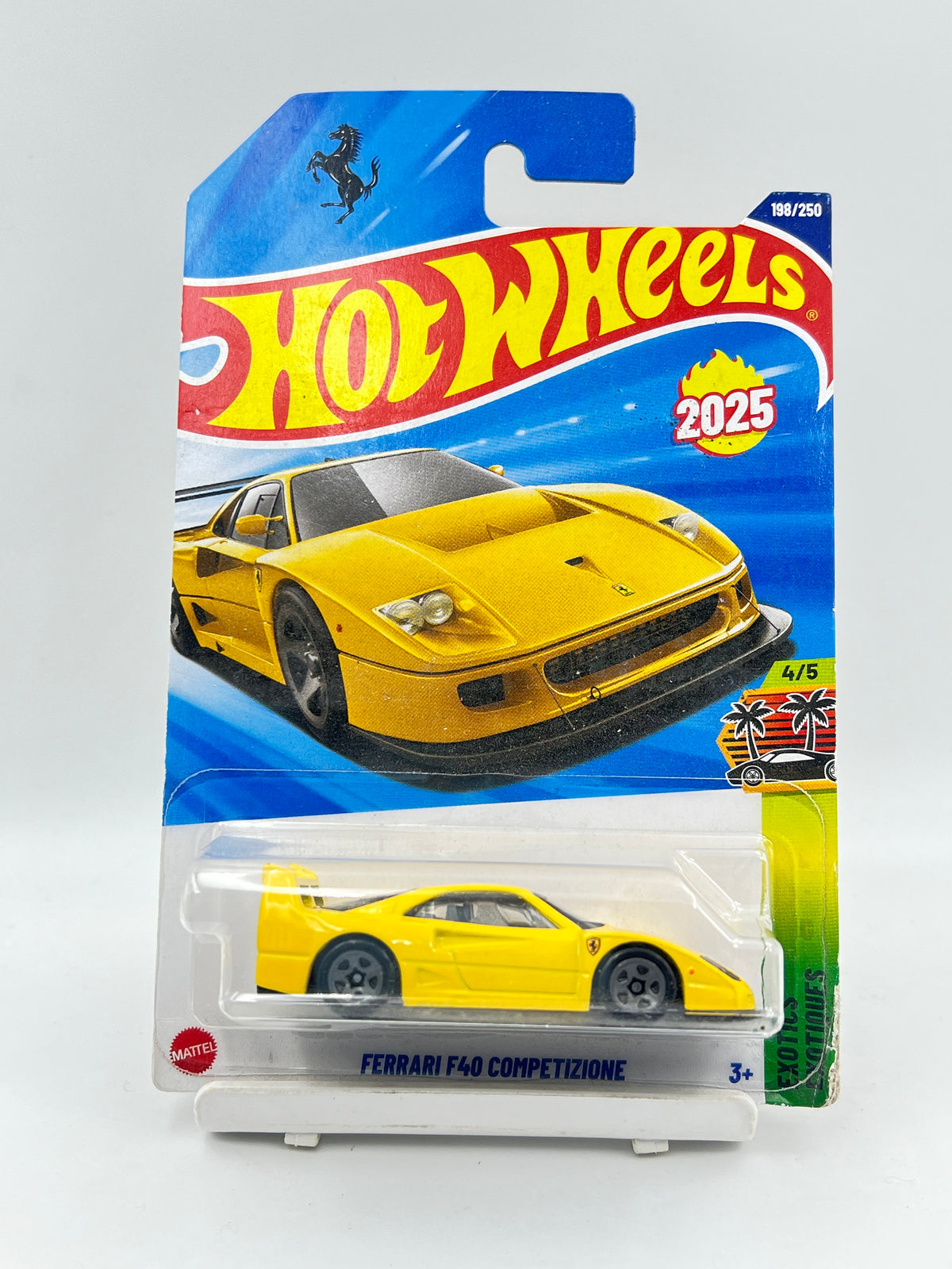 CREASED / SOFT CORNERS - HOT WHEELS - FERRARI F40 COMPETIZIONE - YELLOW - 2A