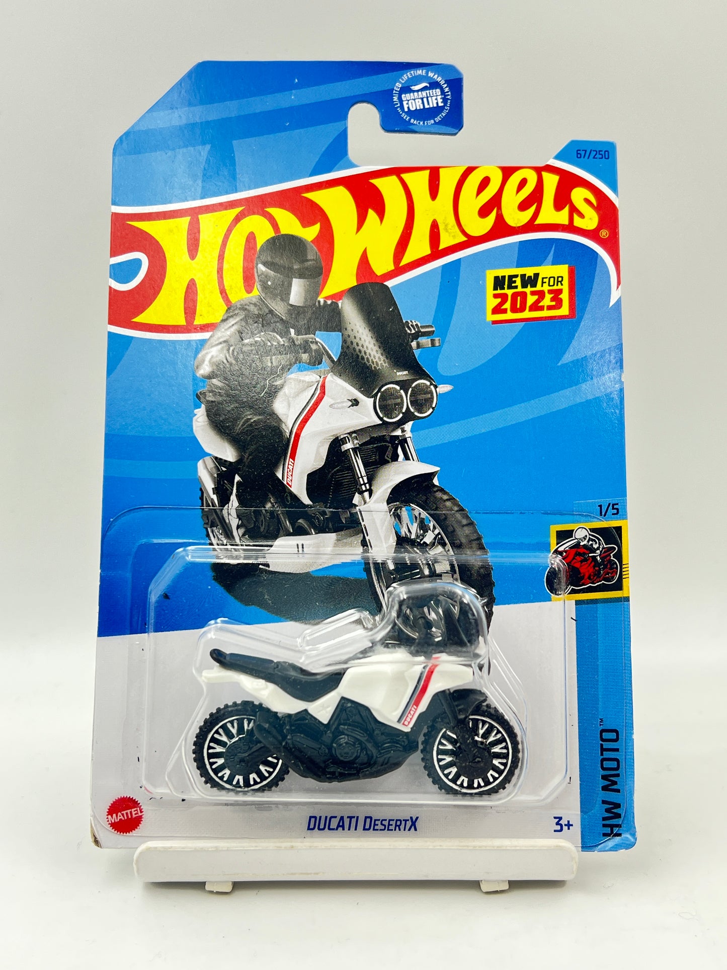 SOFT CORNERS - IMPORTED - HOT WHEELS - DUCATI DESERTX -WHITE - ZX2