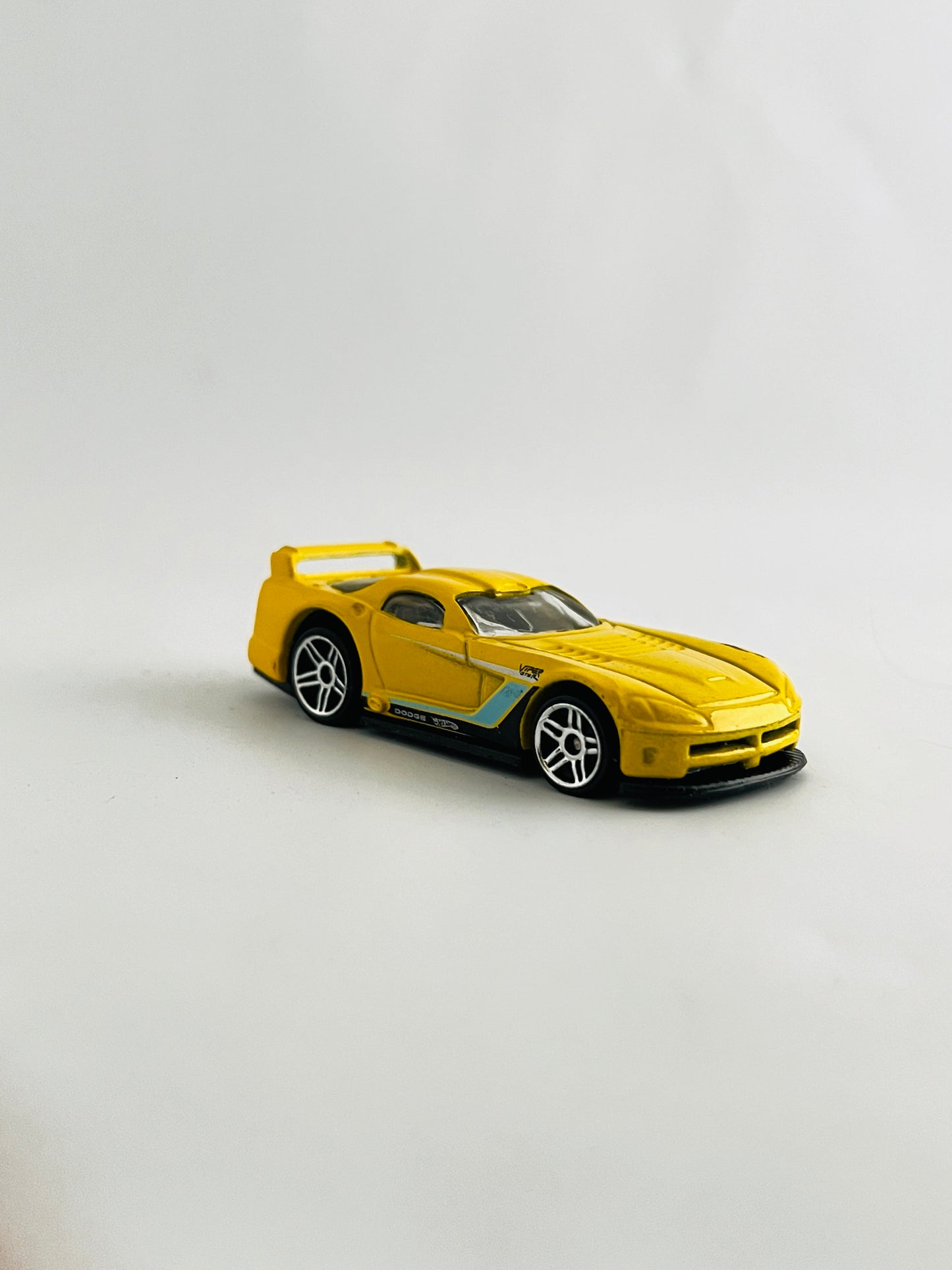 UNCARDED - DODGE VIPER GTS-R - Its Fun- Hot wheels - matchbox - diecast