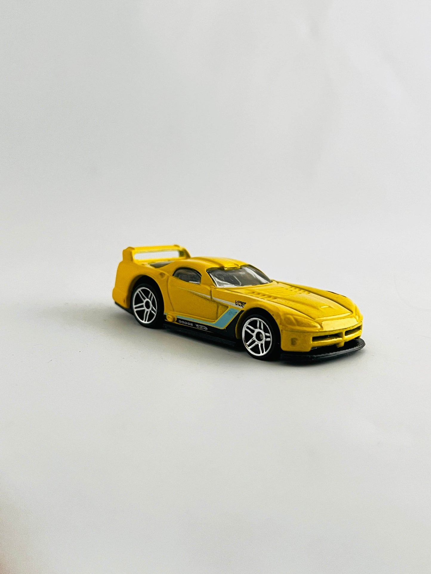 UNCARDED - DODGE VIPER GTS-R - Its Fun