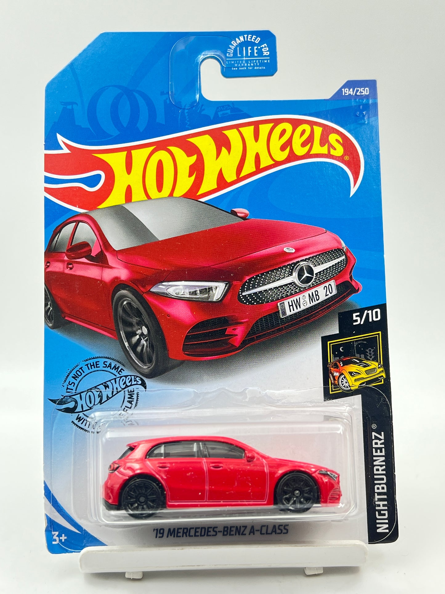IMPORTED - HOT WHEELS - 19 MERCEDES BENZ A CLASS - RED - 1B