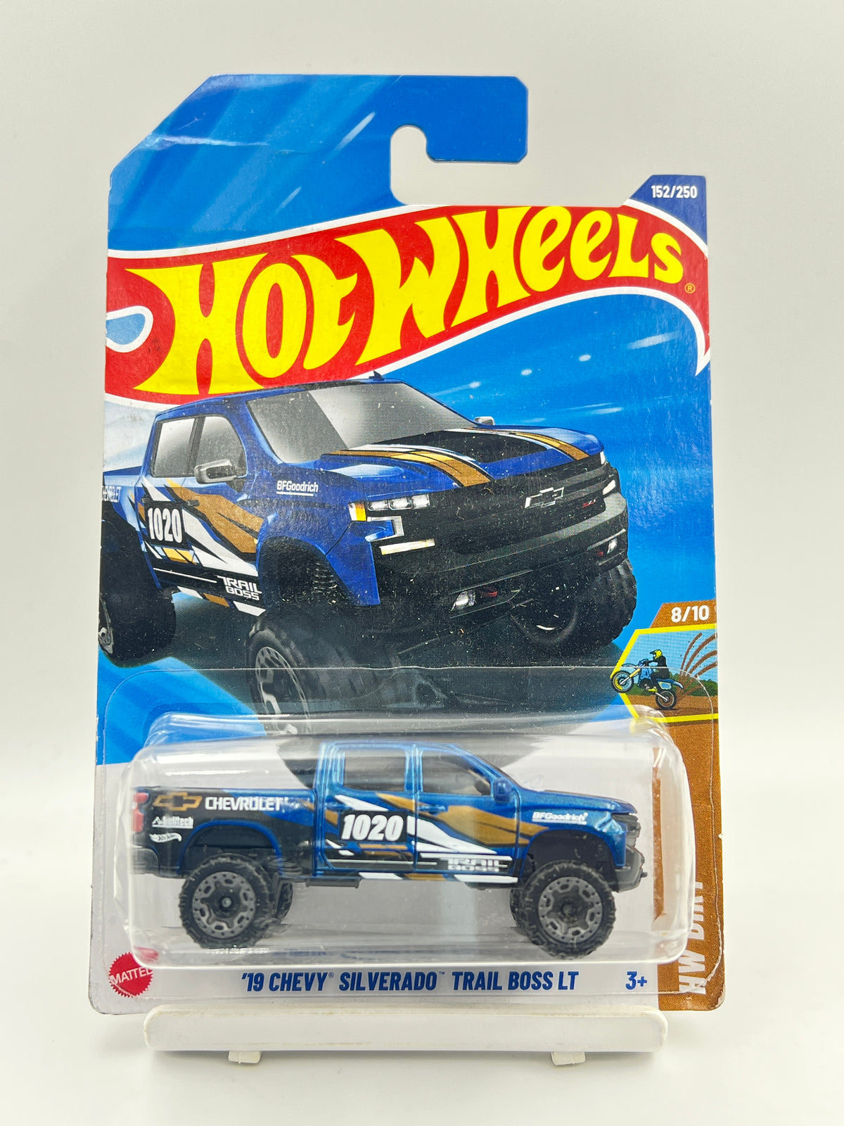 BLISTER DAMAGE - ( CARD AS IN PIC ) - HOT WHEELS - 19 CHEVY SILVERADO TRAIL BOSS LT - 2A