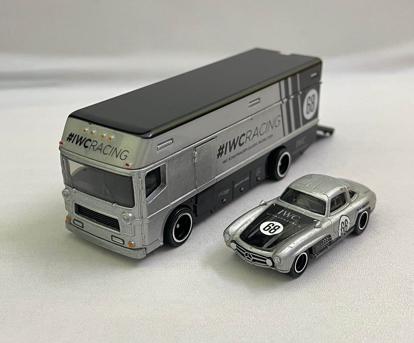 UNCARDED - MINT - MERCEDES BENZ 300SL / EURO HAULER - Its Fun