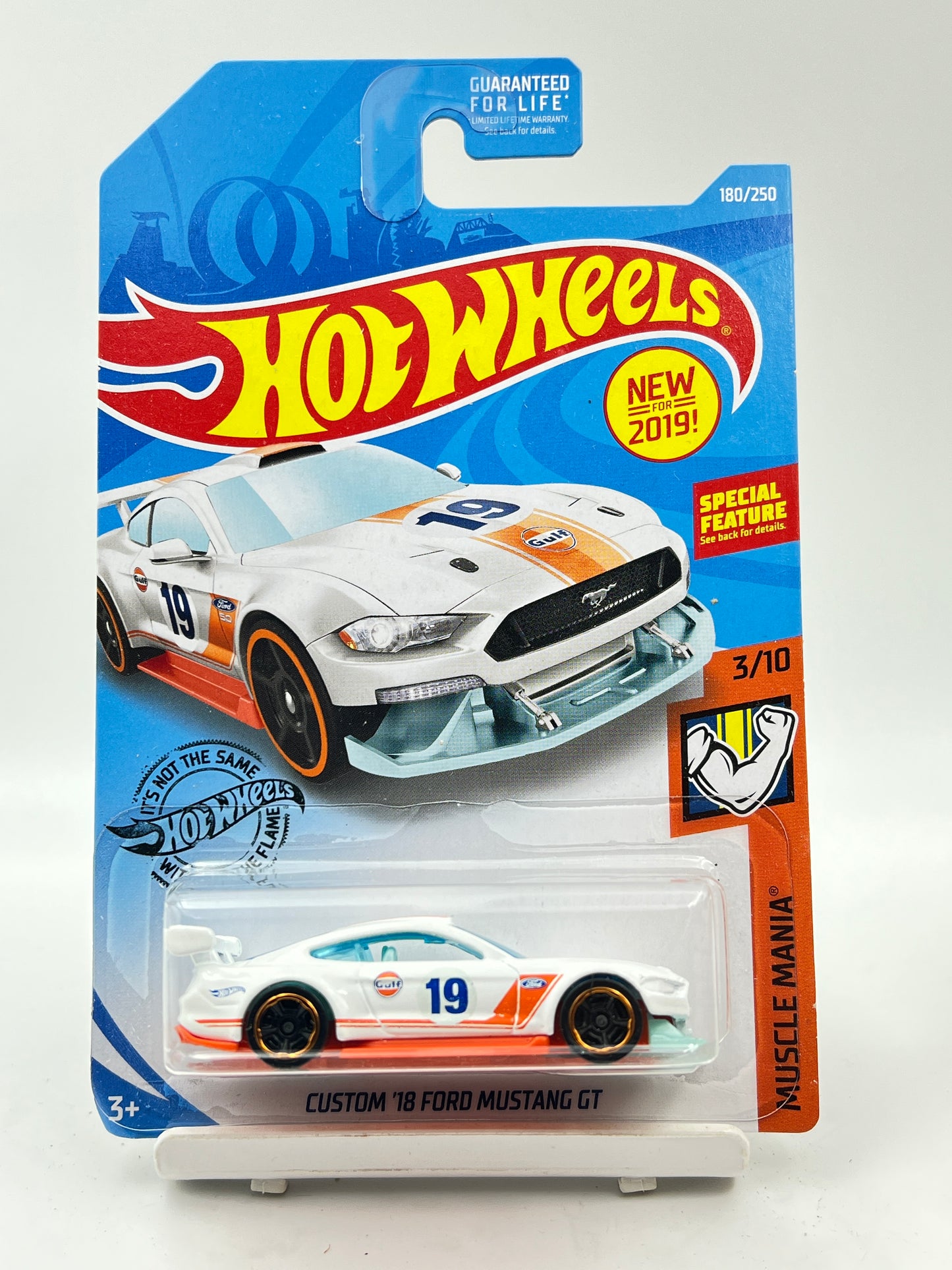 IMPORTED - HOT WHEELS - CUSTOM 18 FORD MUSTANG GT - WHITE - GULF - 2B