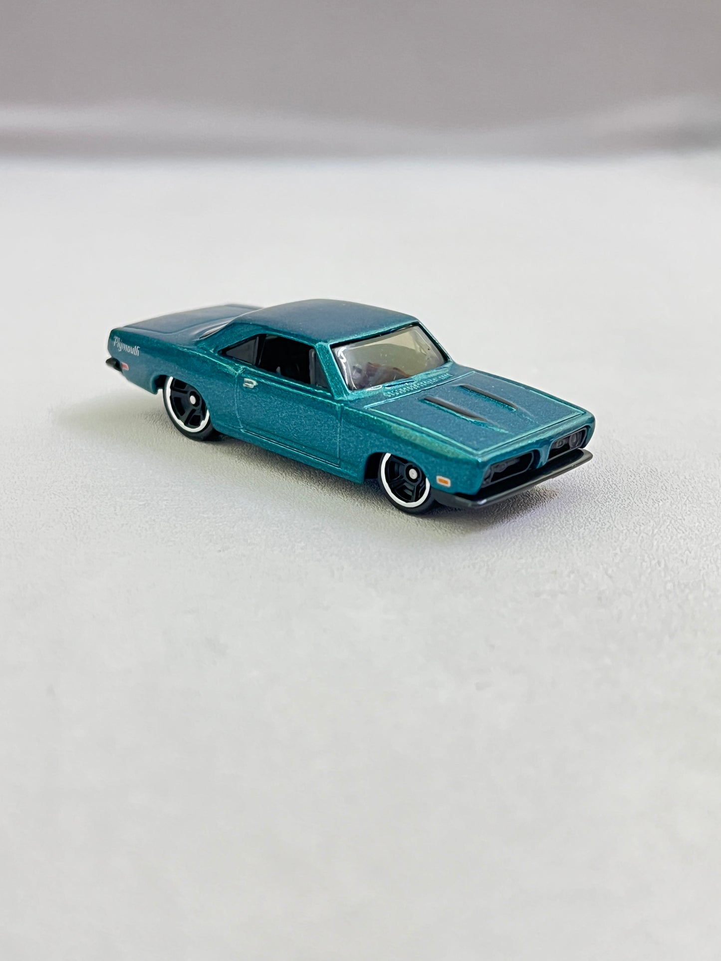 UNCARDED - 68 PLYMOUTH BARRACUDA FORMULA S