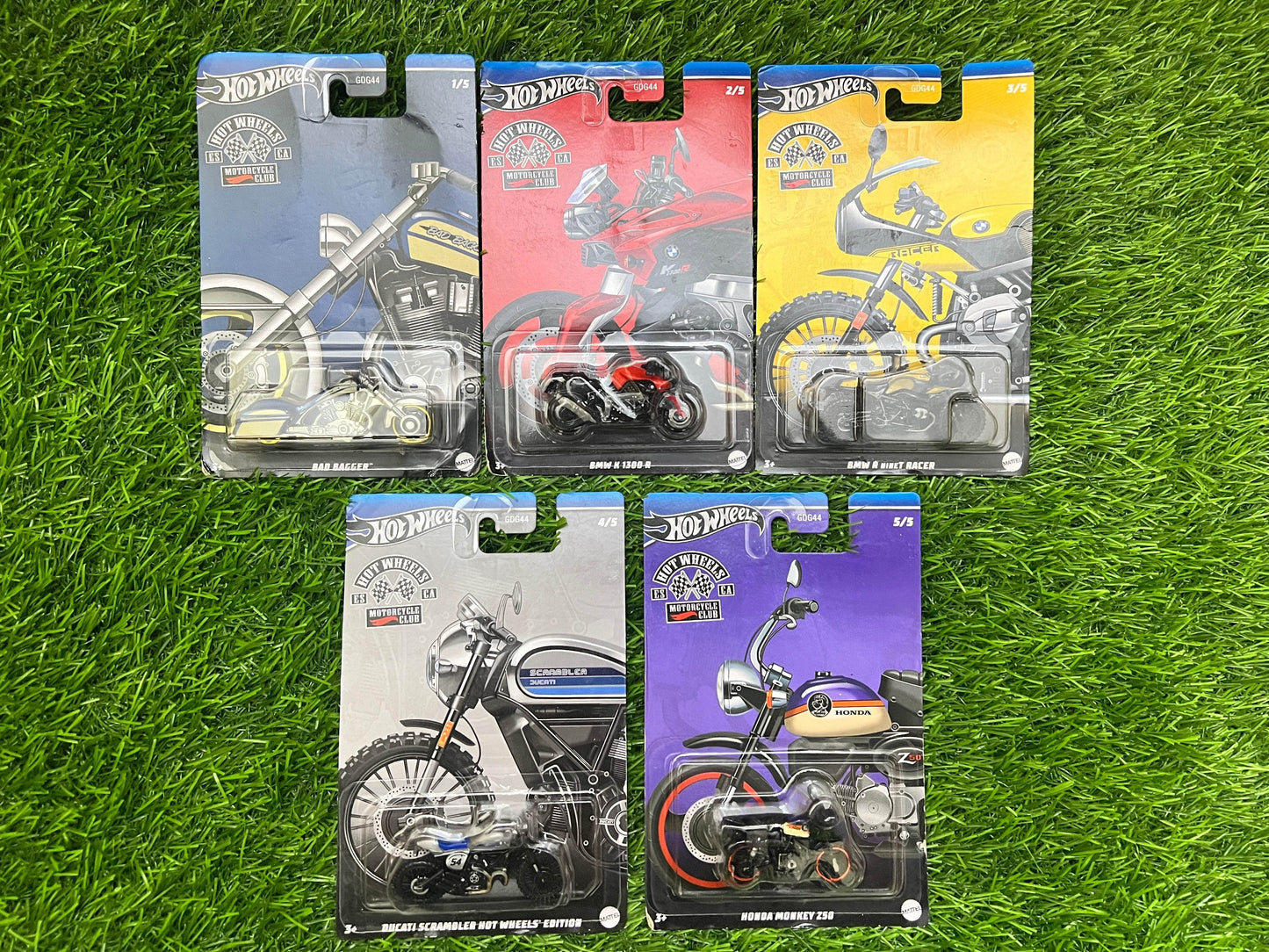 IMPORTED MOTORCYCLE CLUB - SET OF 5 BIKES - CREASED IN 1 OR 2 CARDS AS IN IMAGE - Its Fun