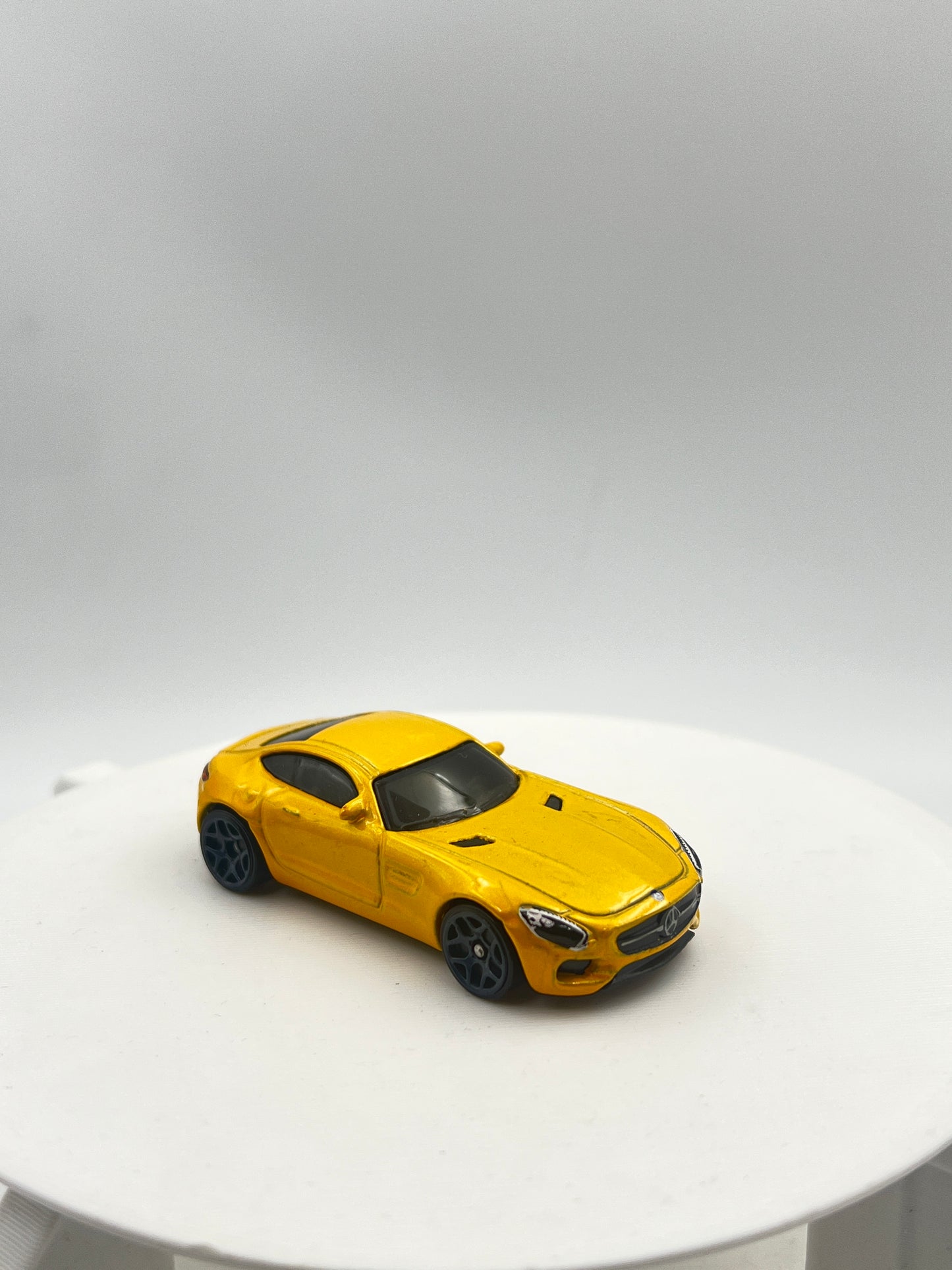 UNCARDED - MERCEDES AMG GT - YELLOW