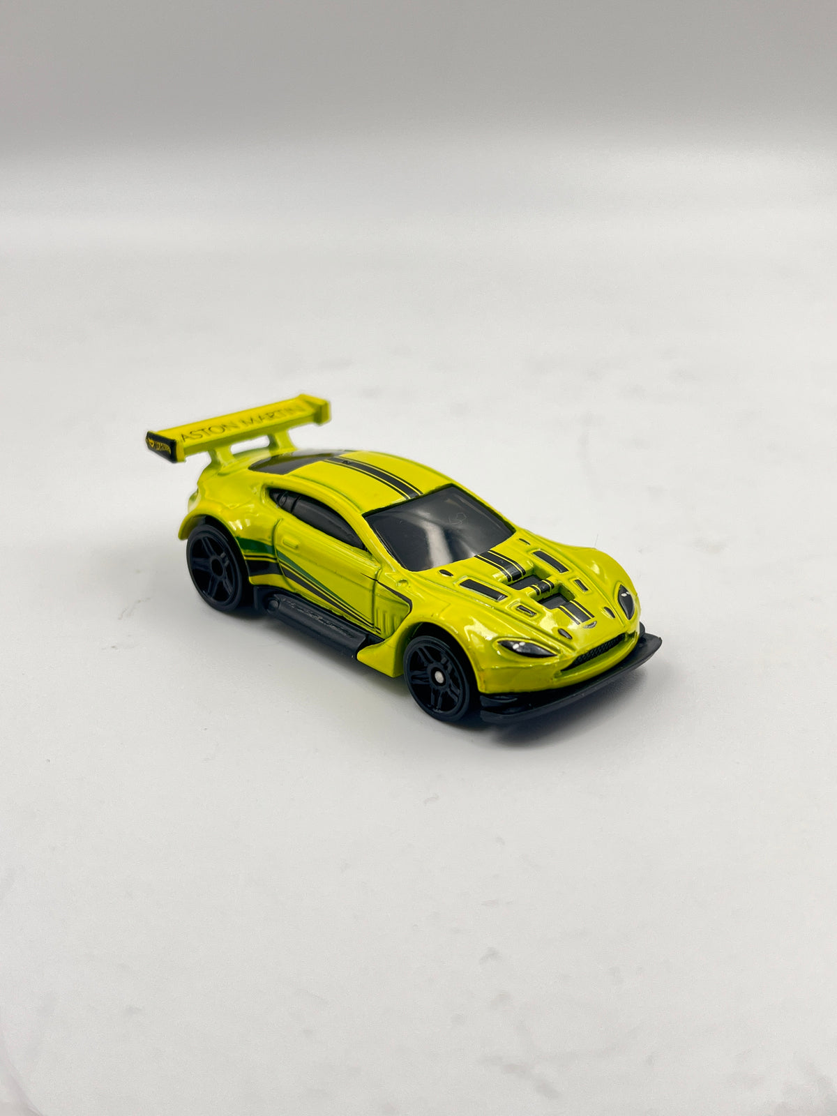 UNCARDED - HOT WHEELS - ASTON MARTIN VANTAGE GT3