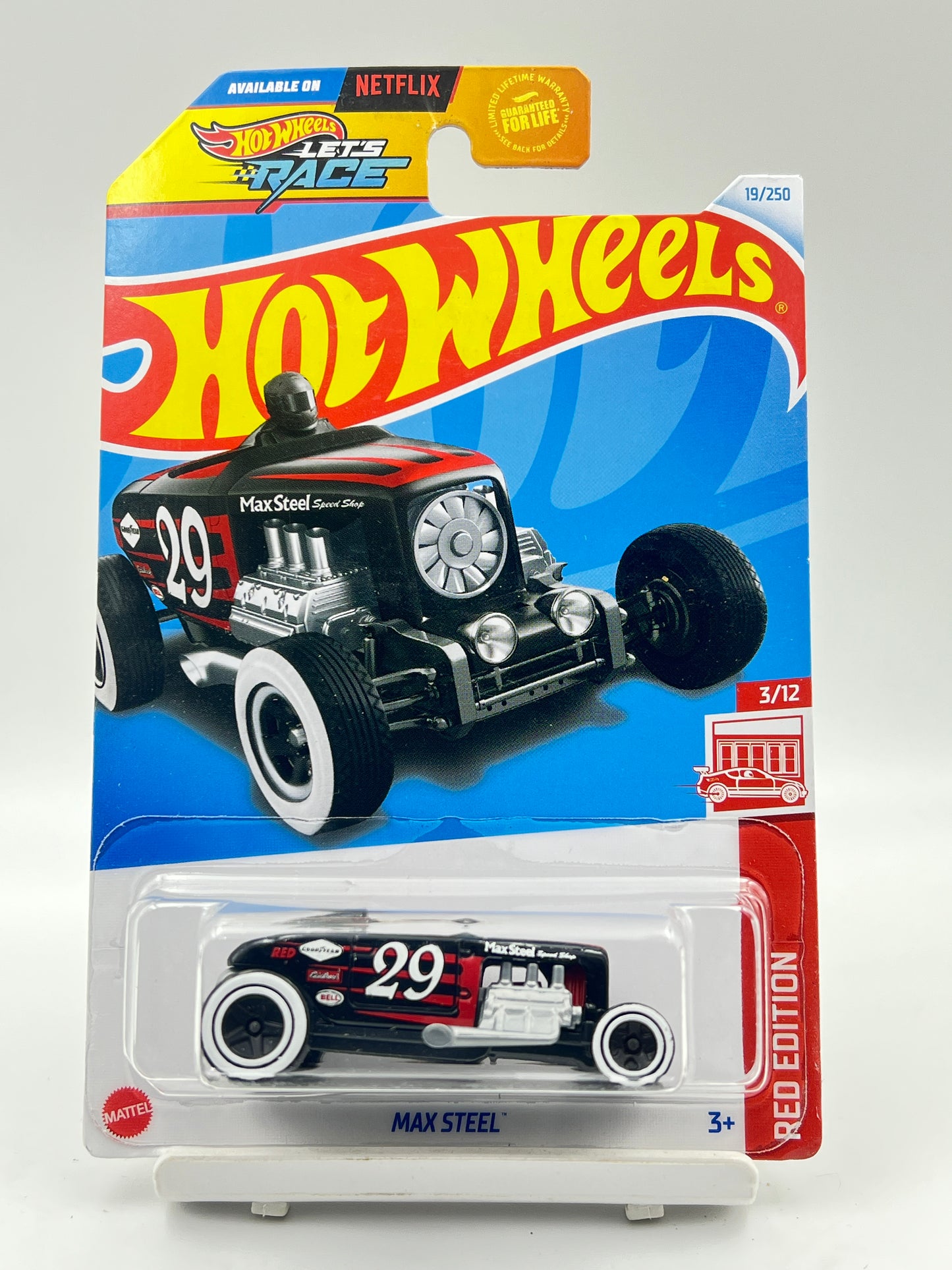 RED EDITION - TARGET EXCLUSIVE - IMPORTED - HOT WHEELS - MAX STEEL - 2G