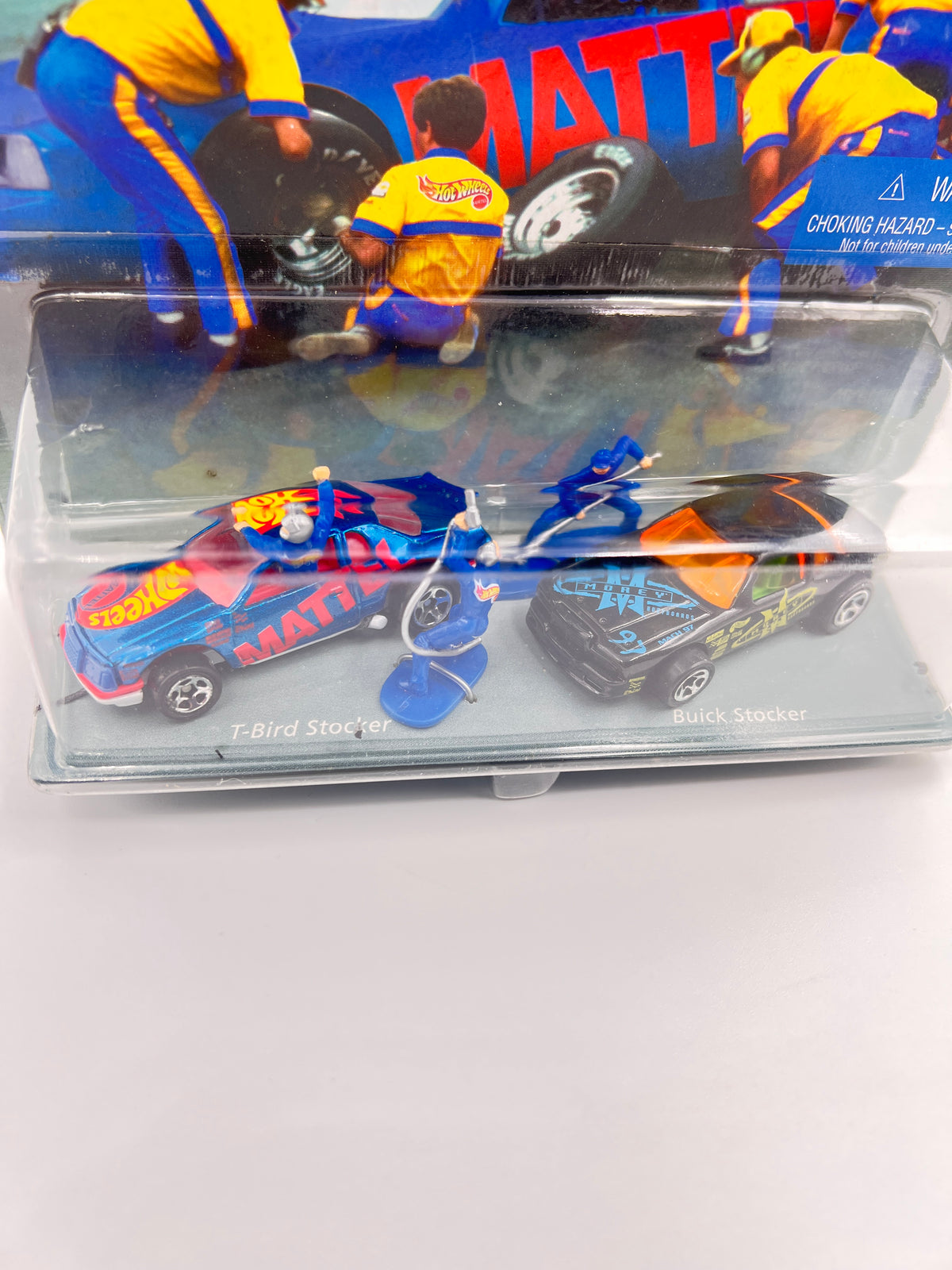 HOT WHEELS - ACTION PACK RACING - T BIRD STOCKER / BUICK STOCKER