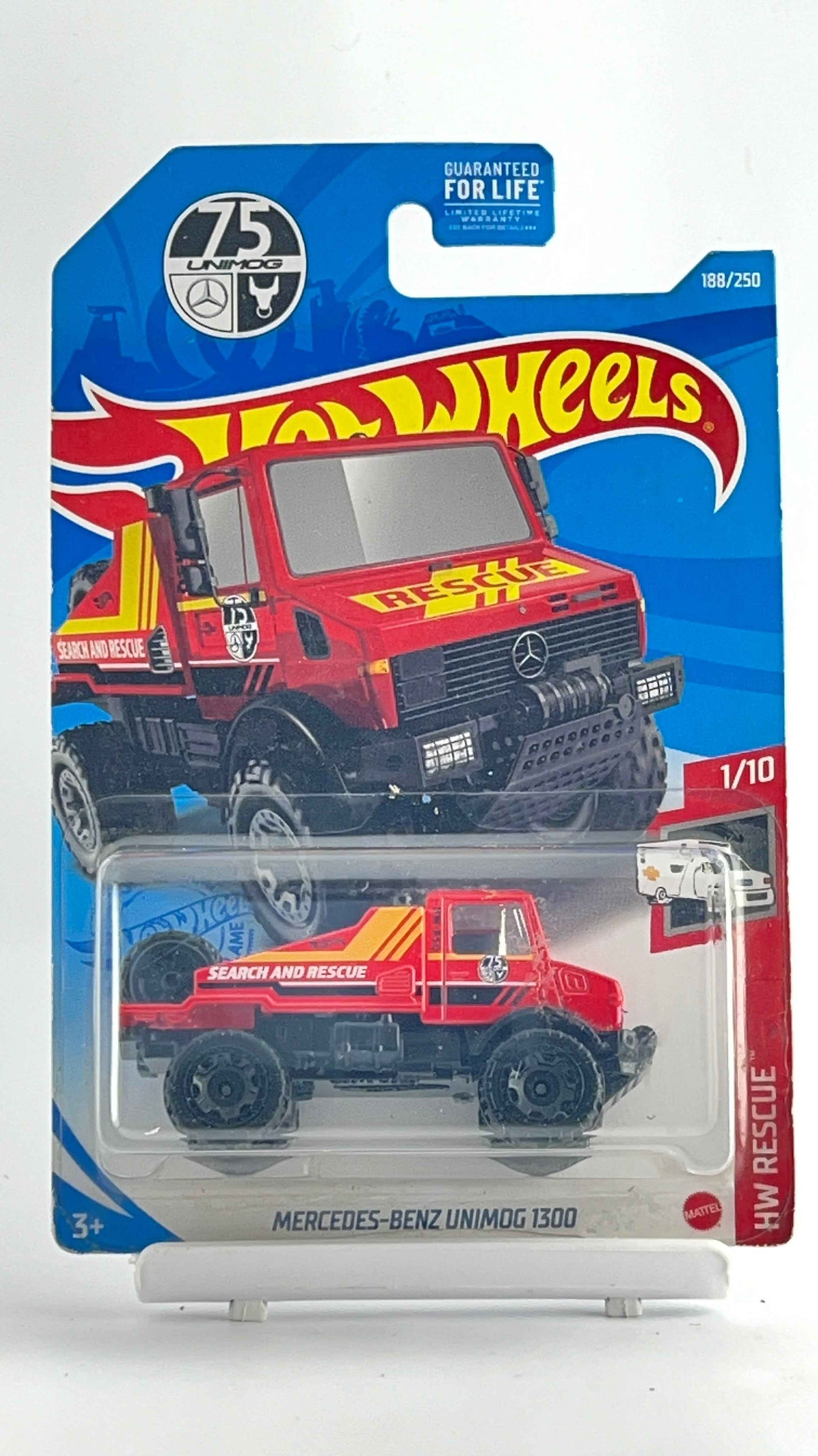 MERCEDES BENZ UNIMOG 1300 - RED