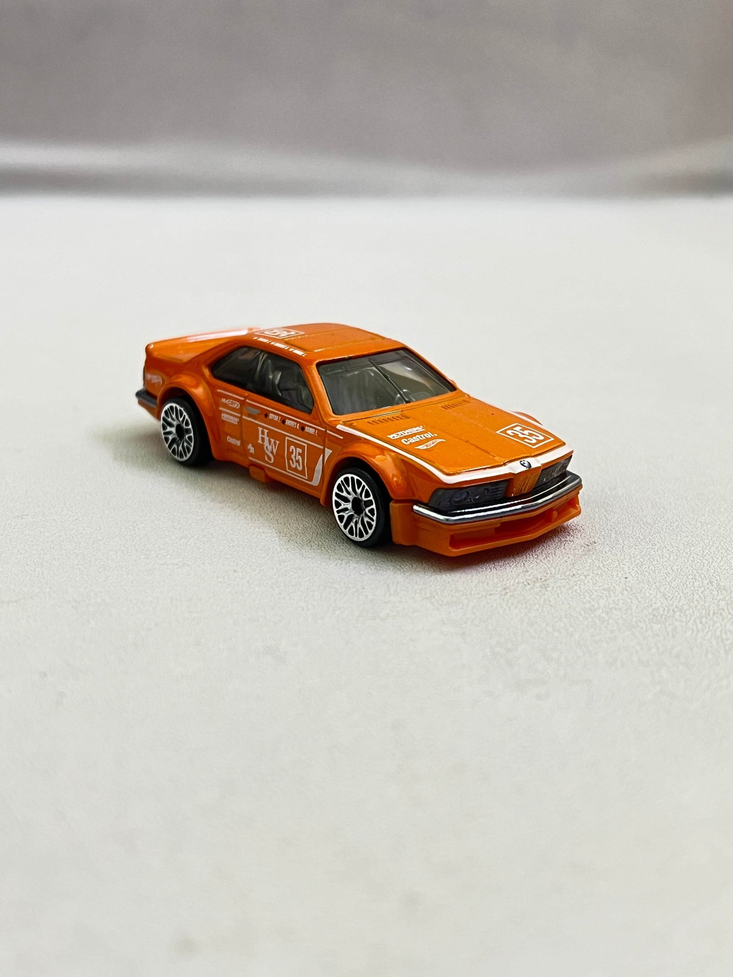 UNCARDED - BMW 635 CSI - ORANGE - Its Fun