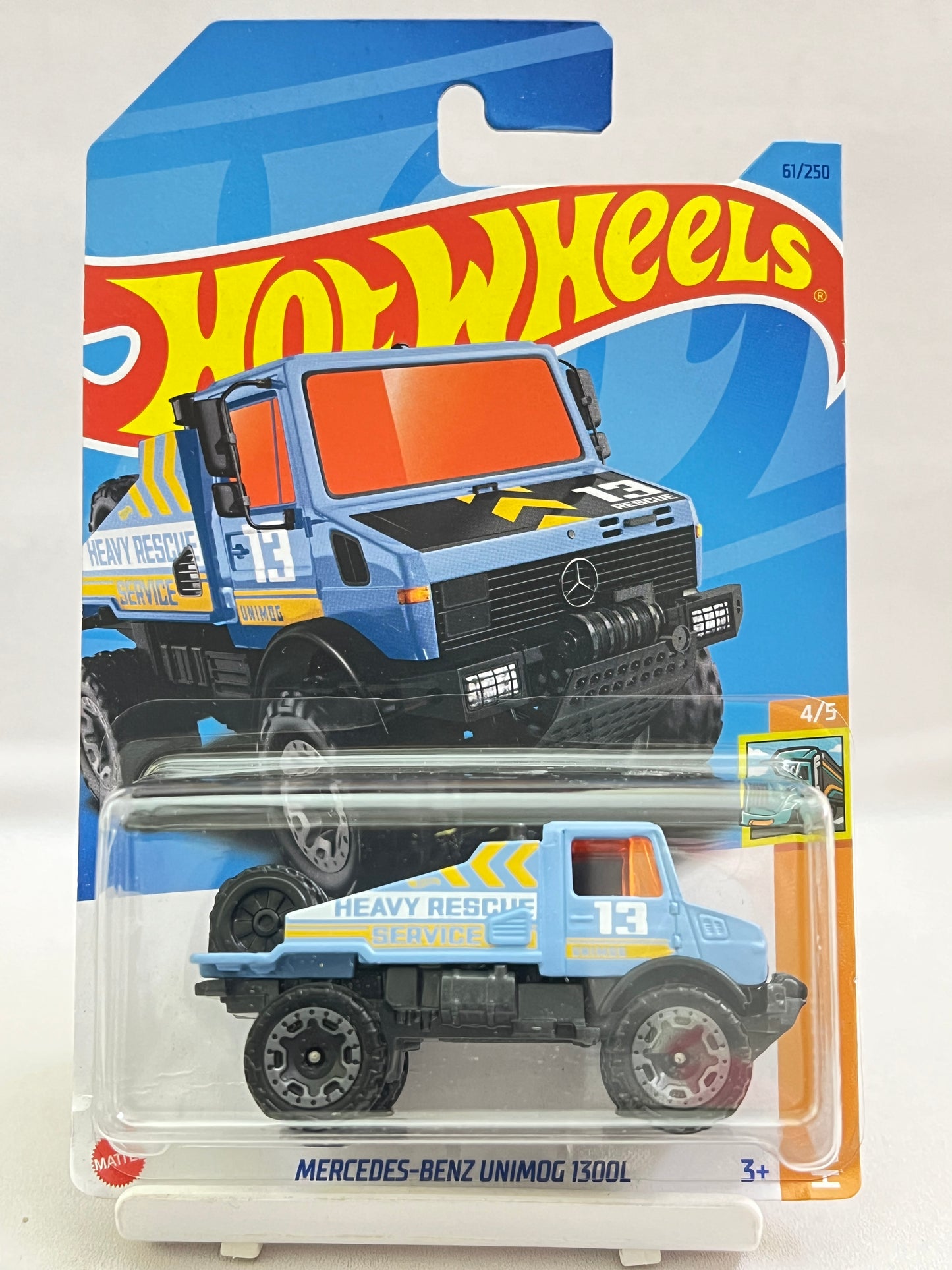 HOT WHEELS - MERCEDES BENZ UNIMOG 1300L - BLUE - 1C